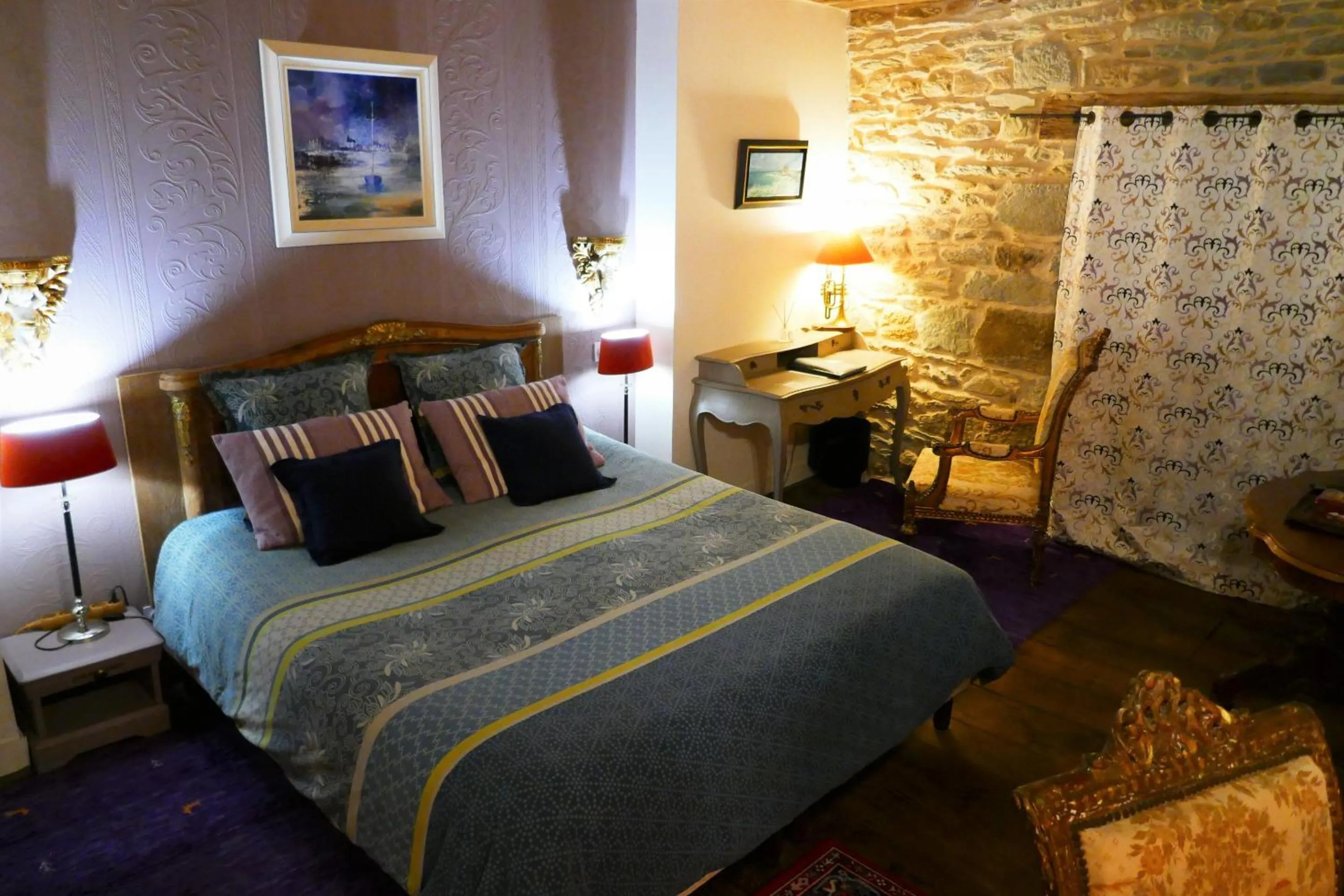 Bedroom, Bed in Manoir Desnachez