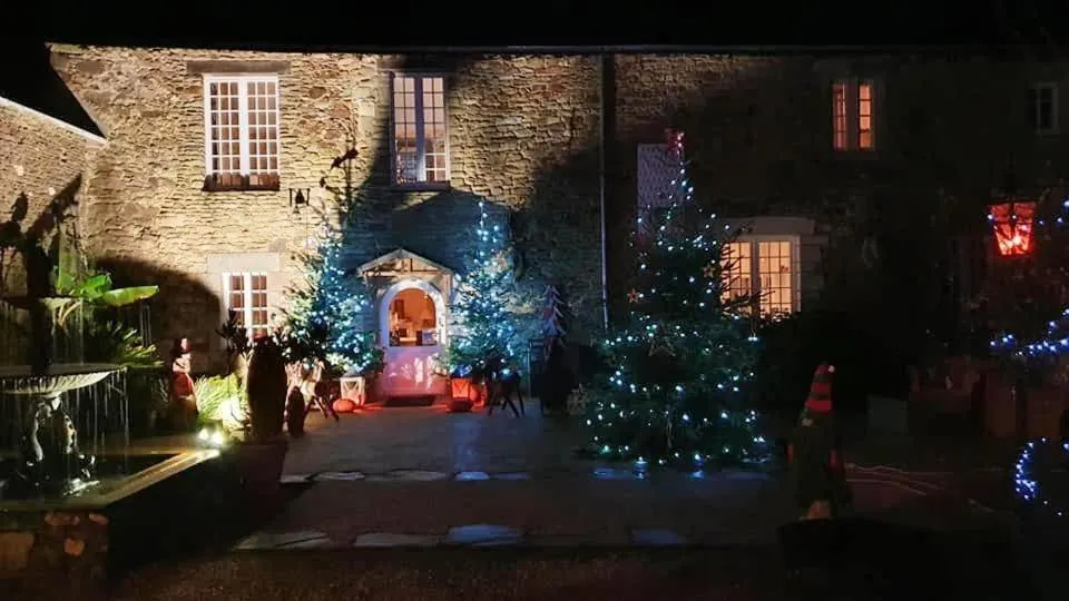 Property building in Manoir Desnachez