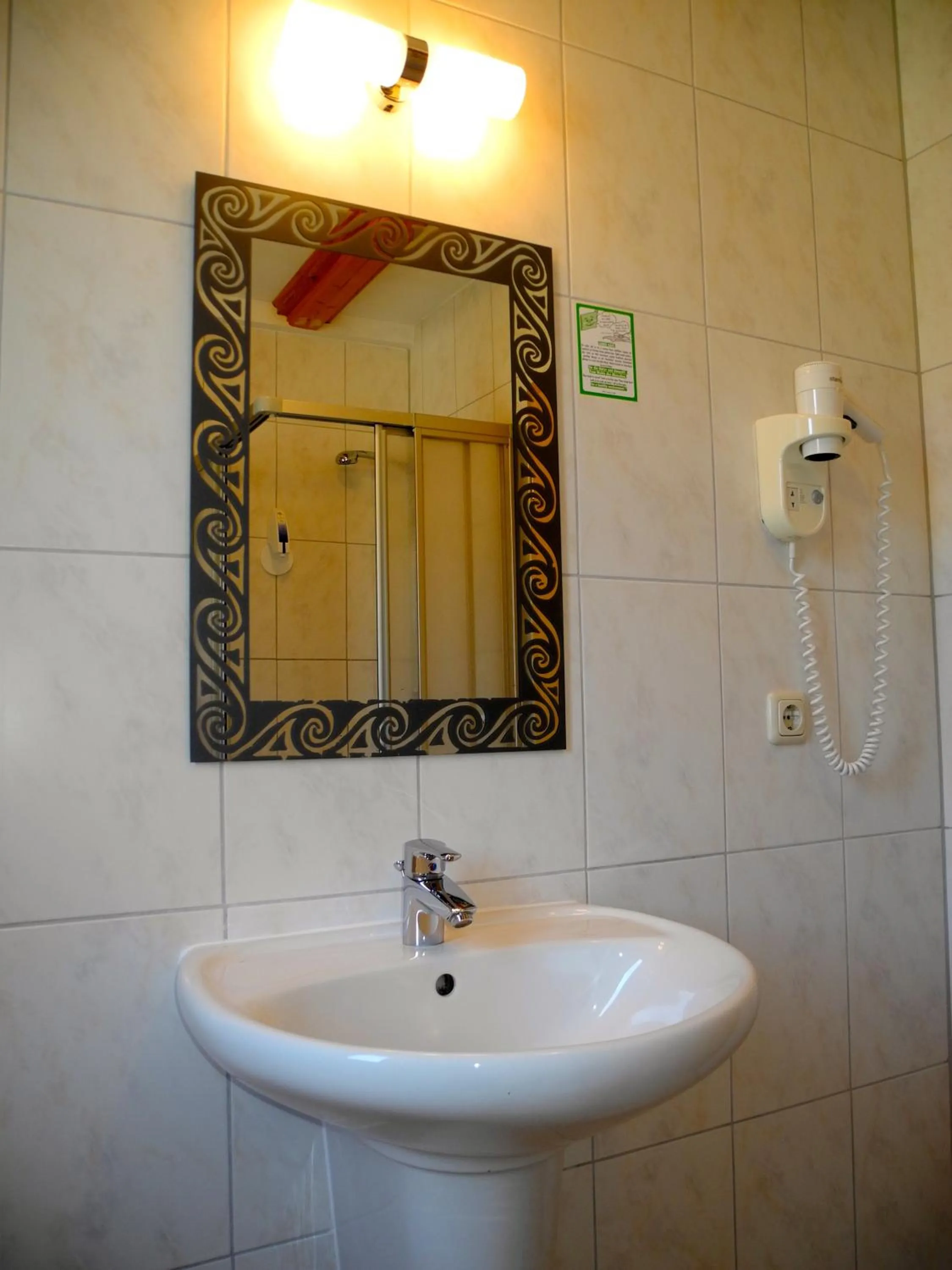 Bathroom in Pension Kühne