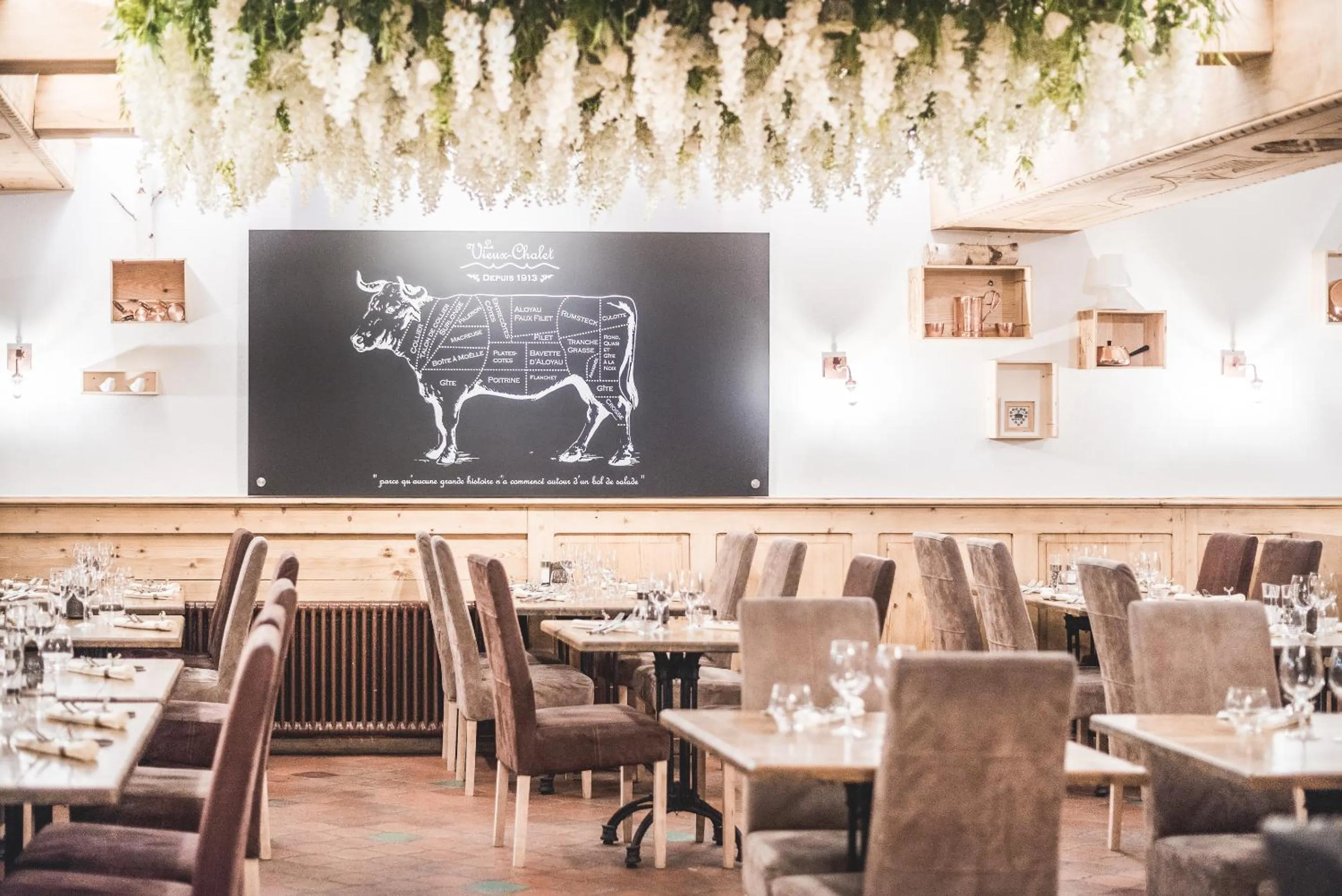 Restaurant/places to eat in Lifestyle Rooms & Suites by Beau-Séjour