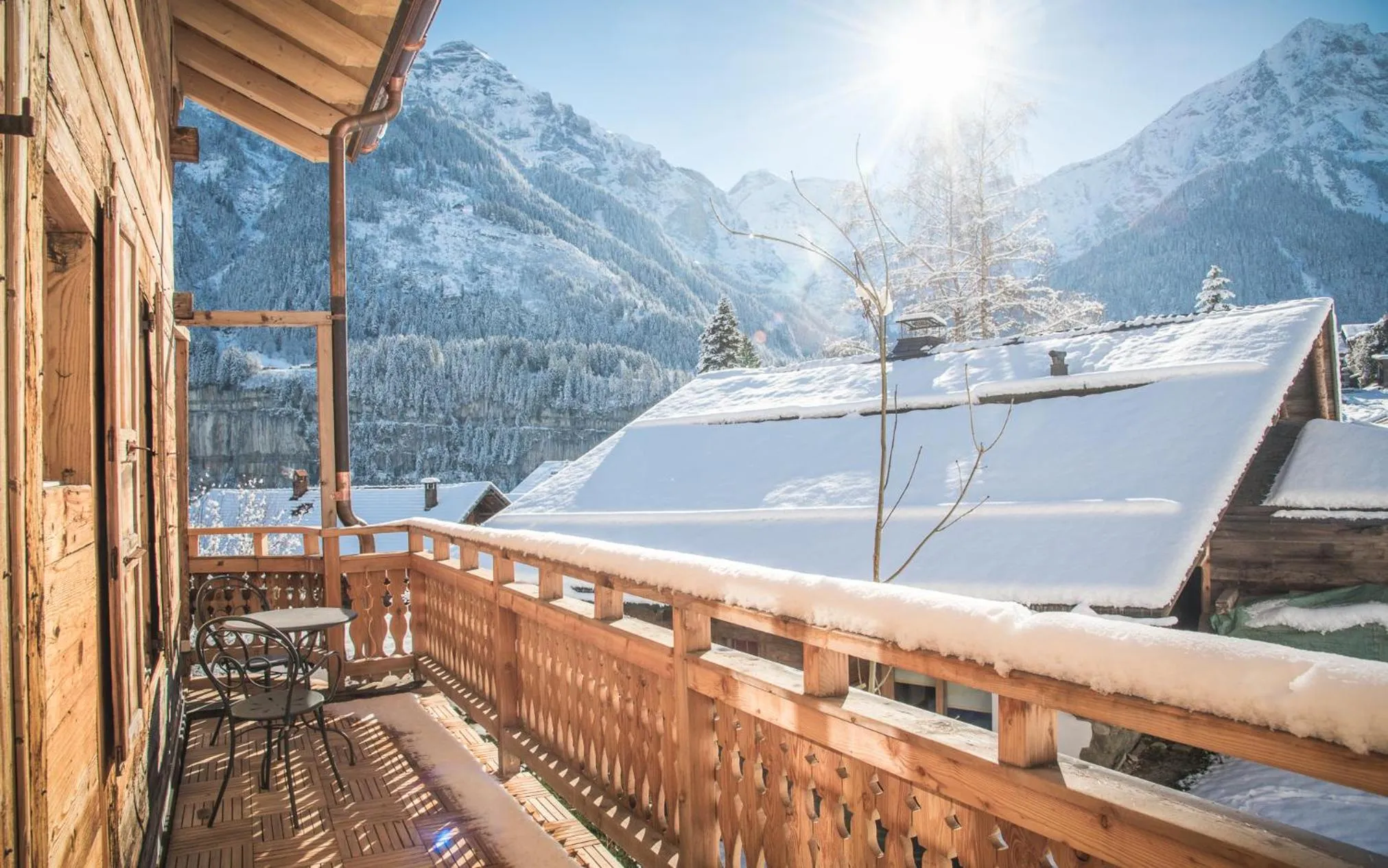 Mountain view in Lifestyle Rooms & Suites by Beau-Séjour