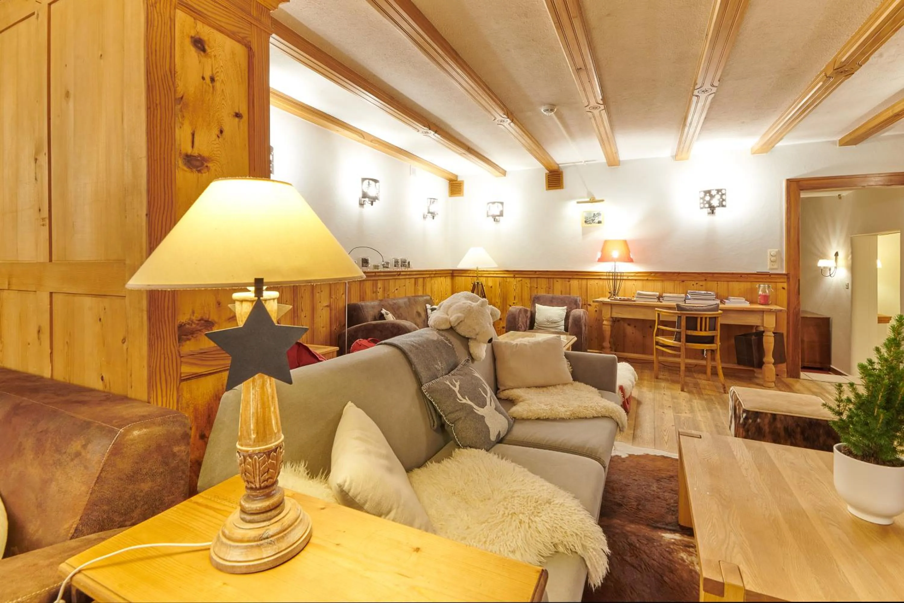 Library in Lifestyle Rooms & Suites by Beau-Séjour