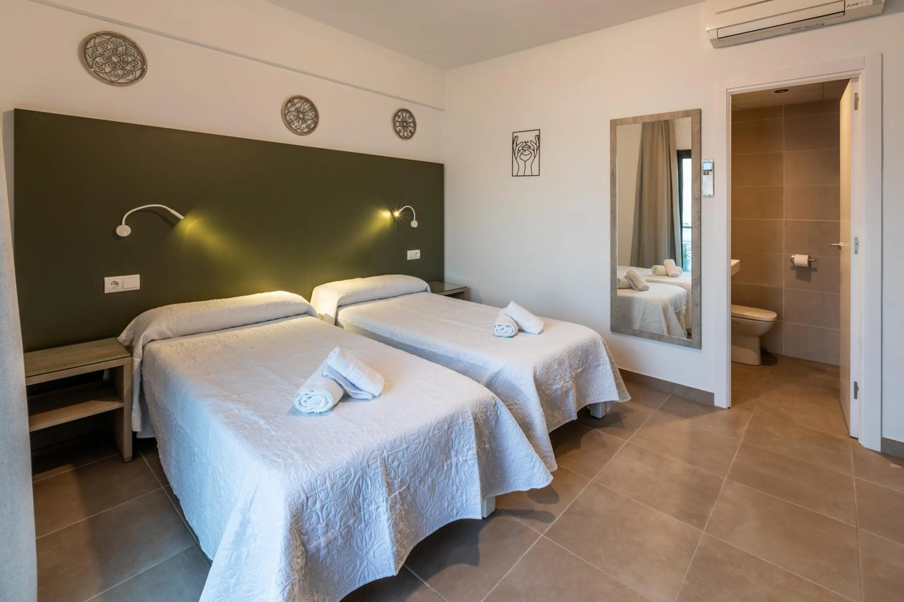 Bed in Hostal Alicante