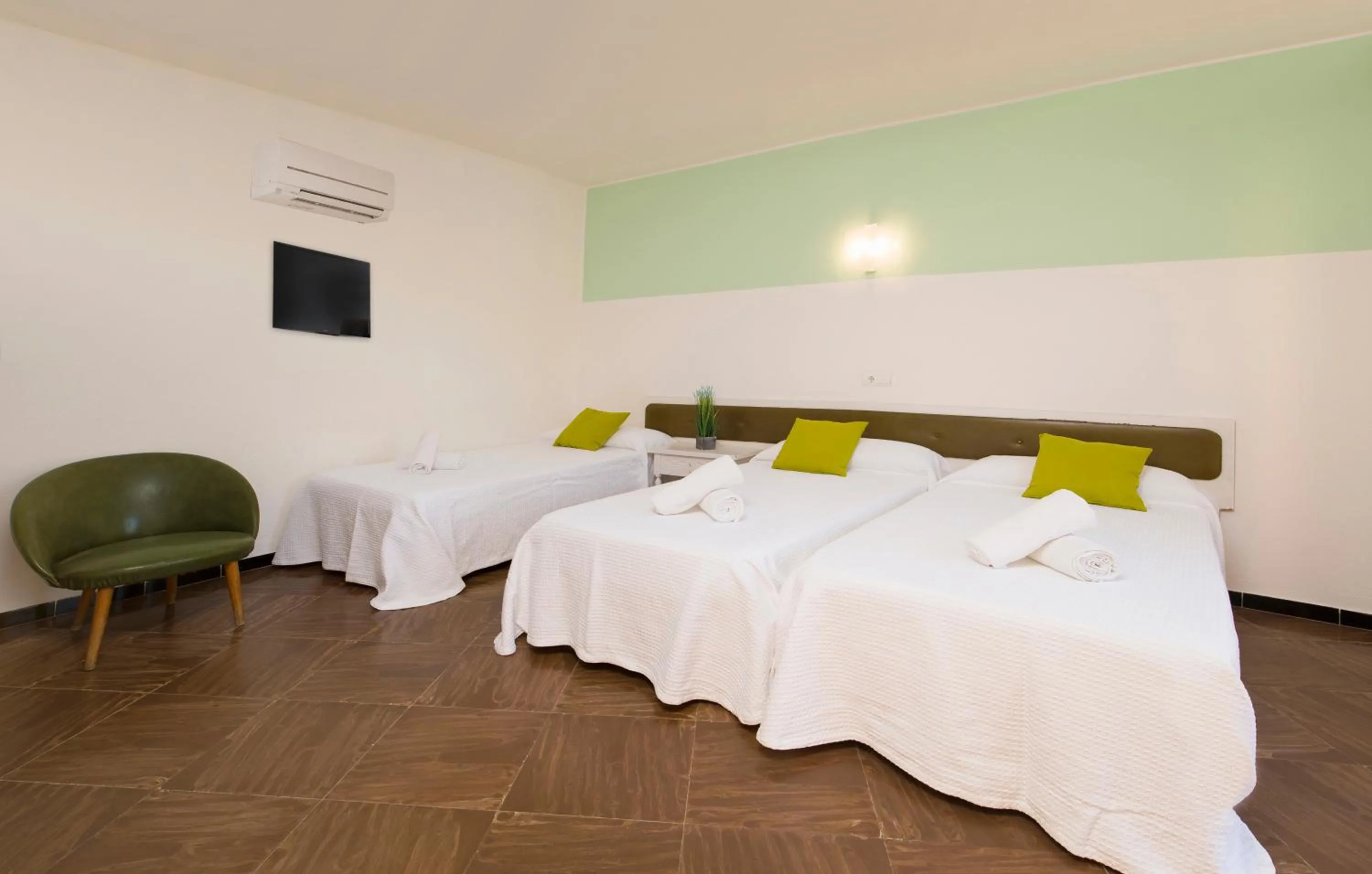 Bed in Hostal Alicante