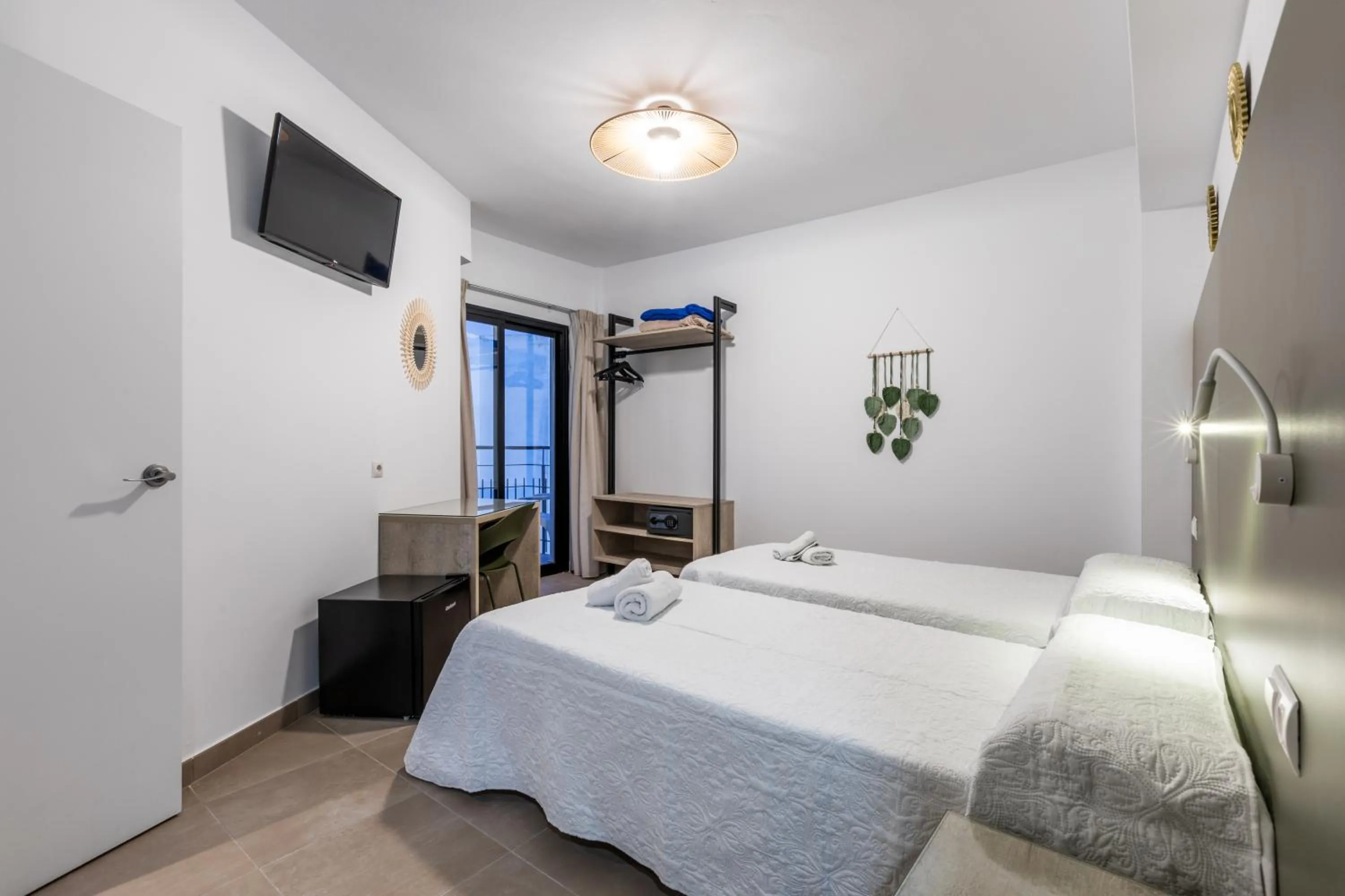 Bed in Hostal Alicante