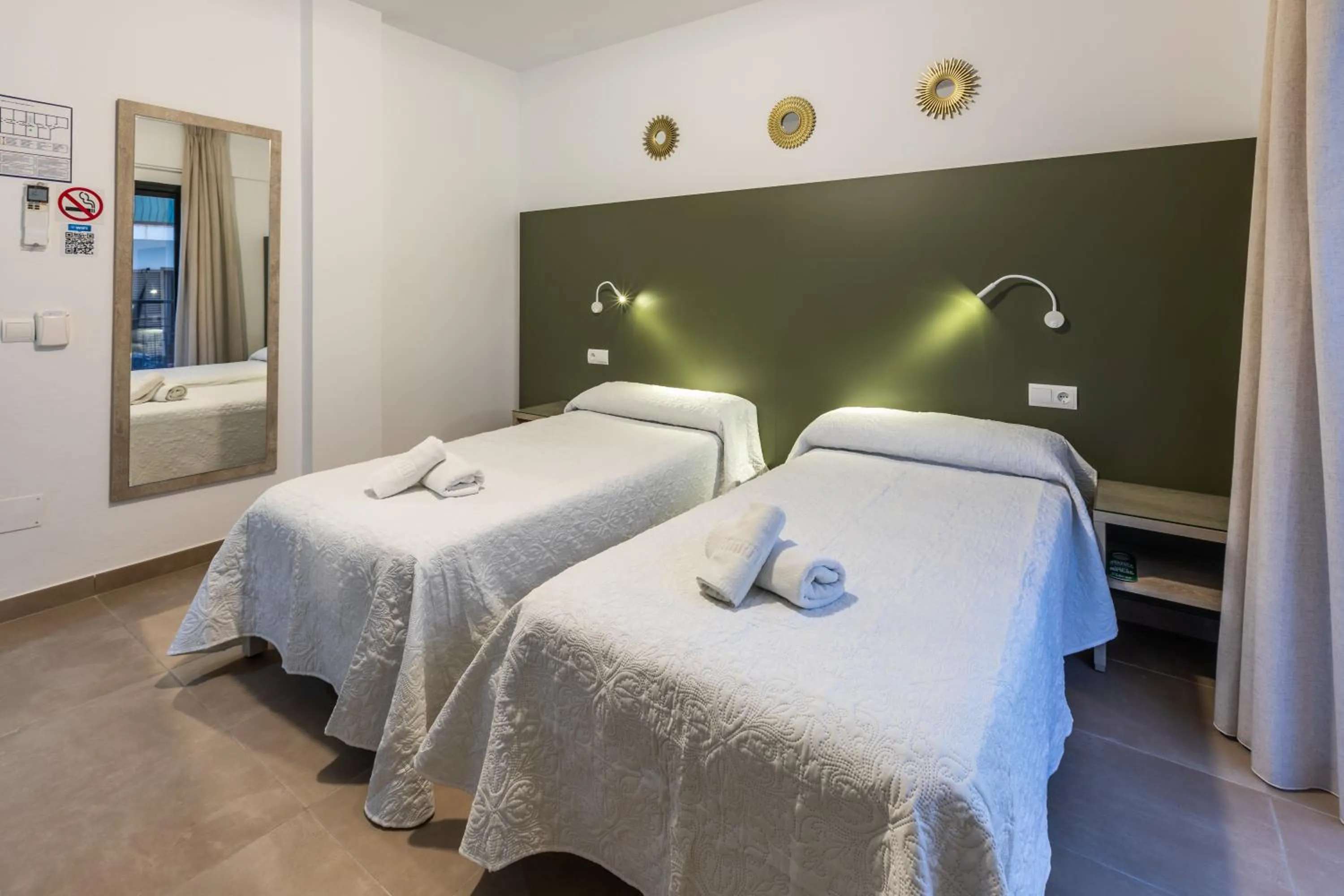 Bed in Hostal Alicante