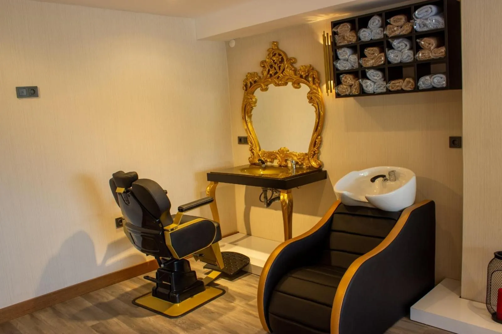 hair dryier in Ramada By Wyndham Tire