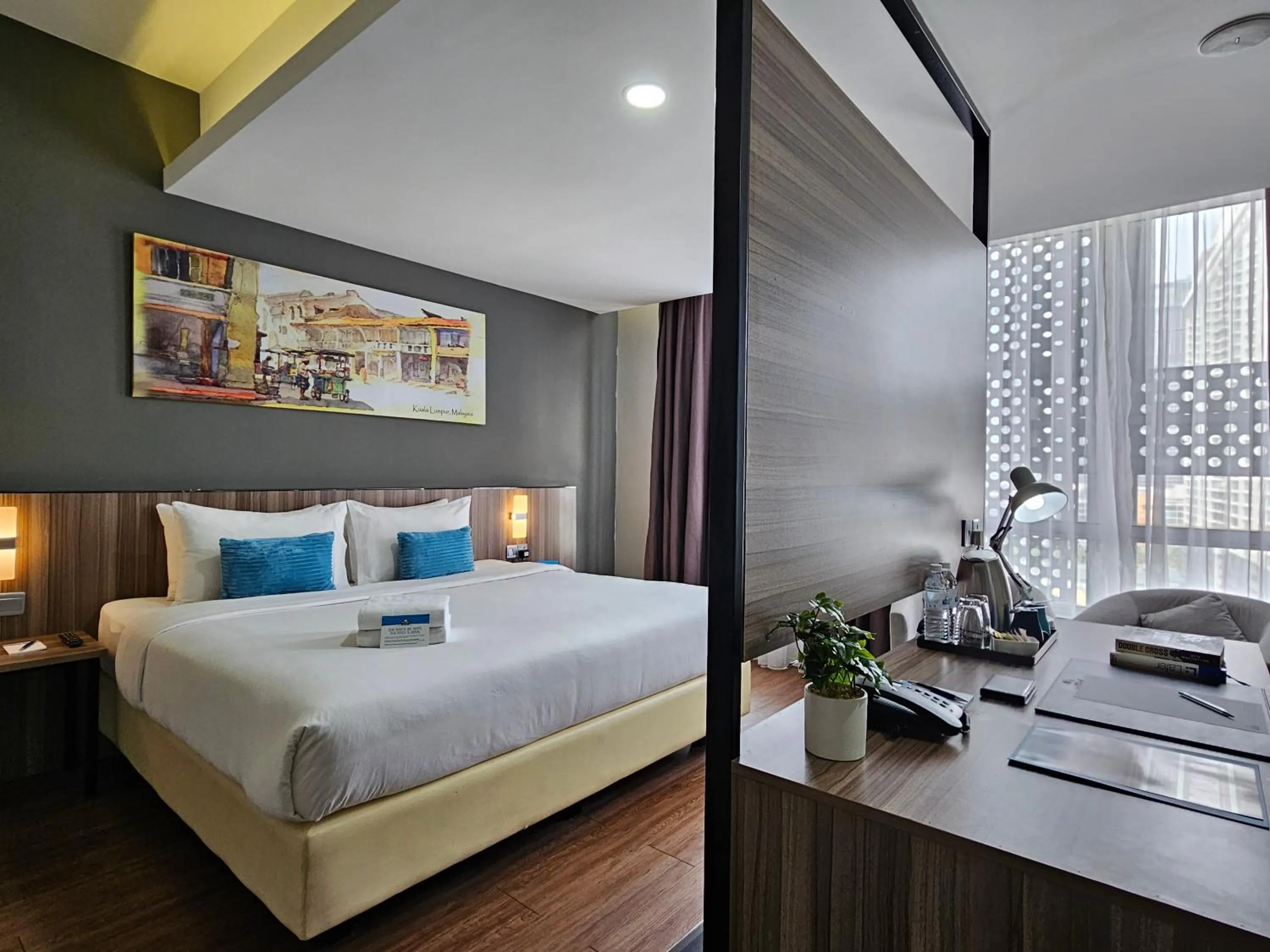 Bed in Days Hotel & Suites by Wyndham KL - Chan Sow Lin MRT or LRT