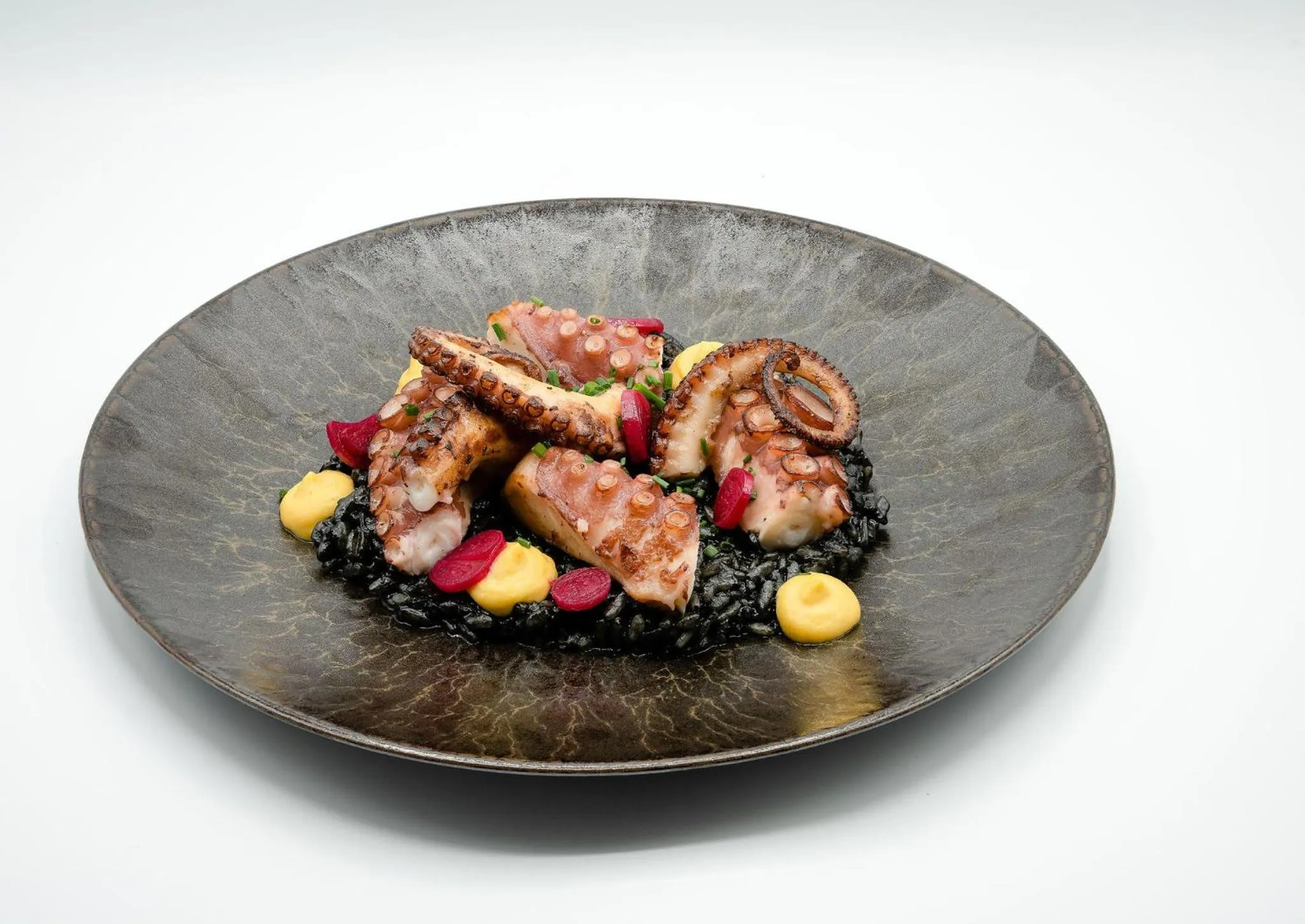 Restaurant/places to eat in Mandachi Hotel & SPA