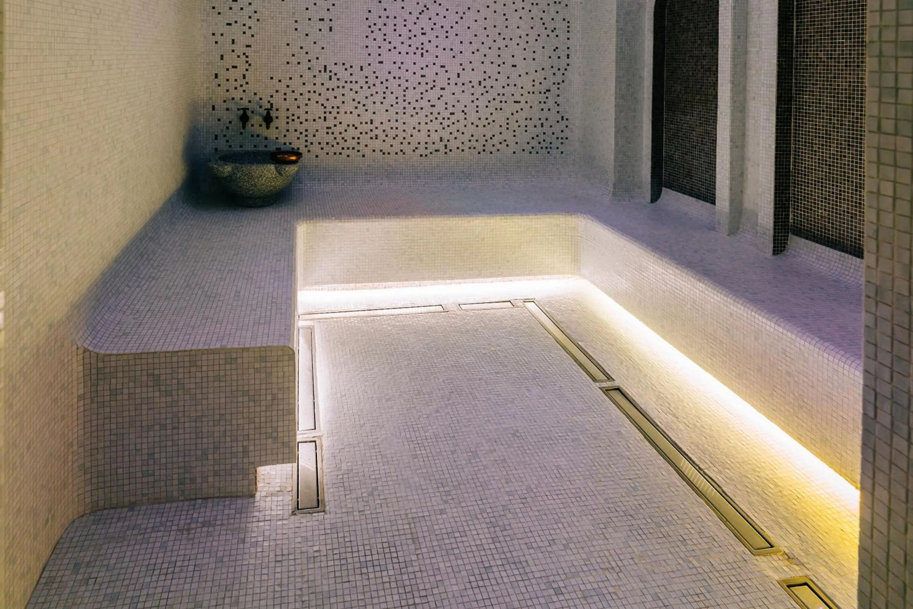 Sauna in Mandachi Hotel & SPA