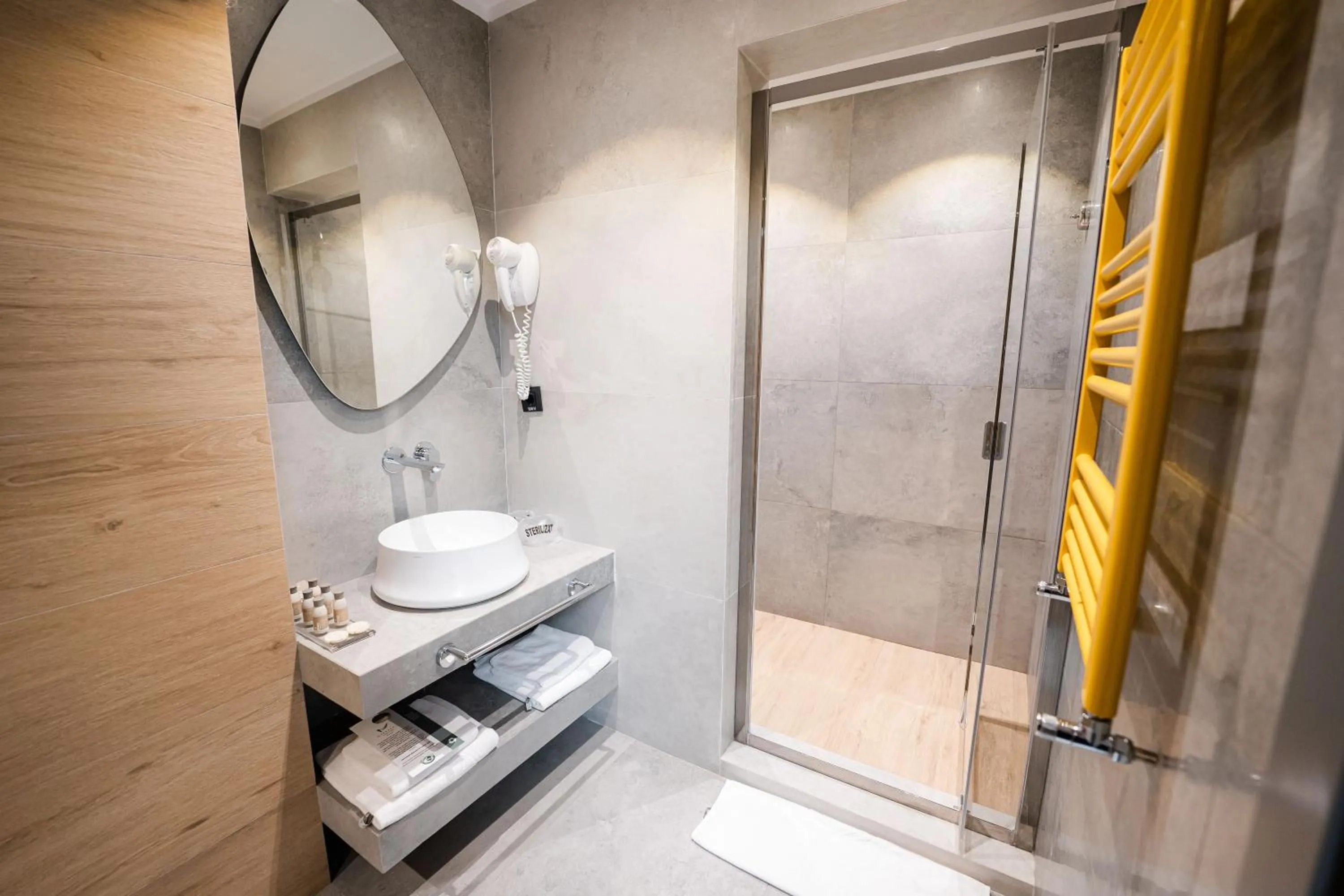 Shower in Mandachi Hotel & SPA