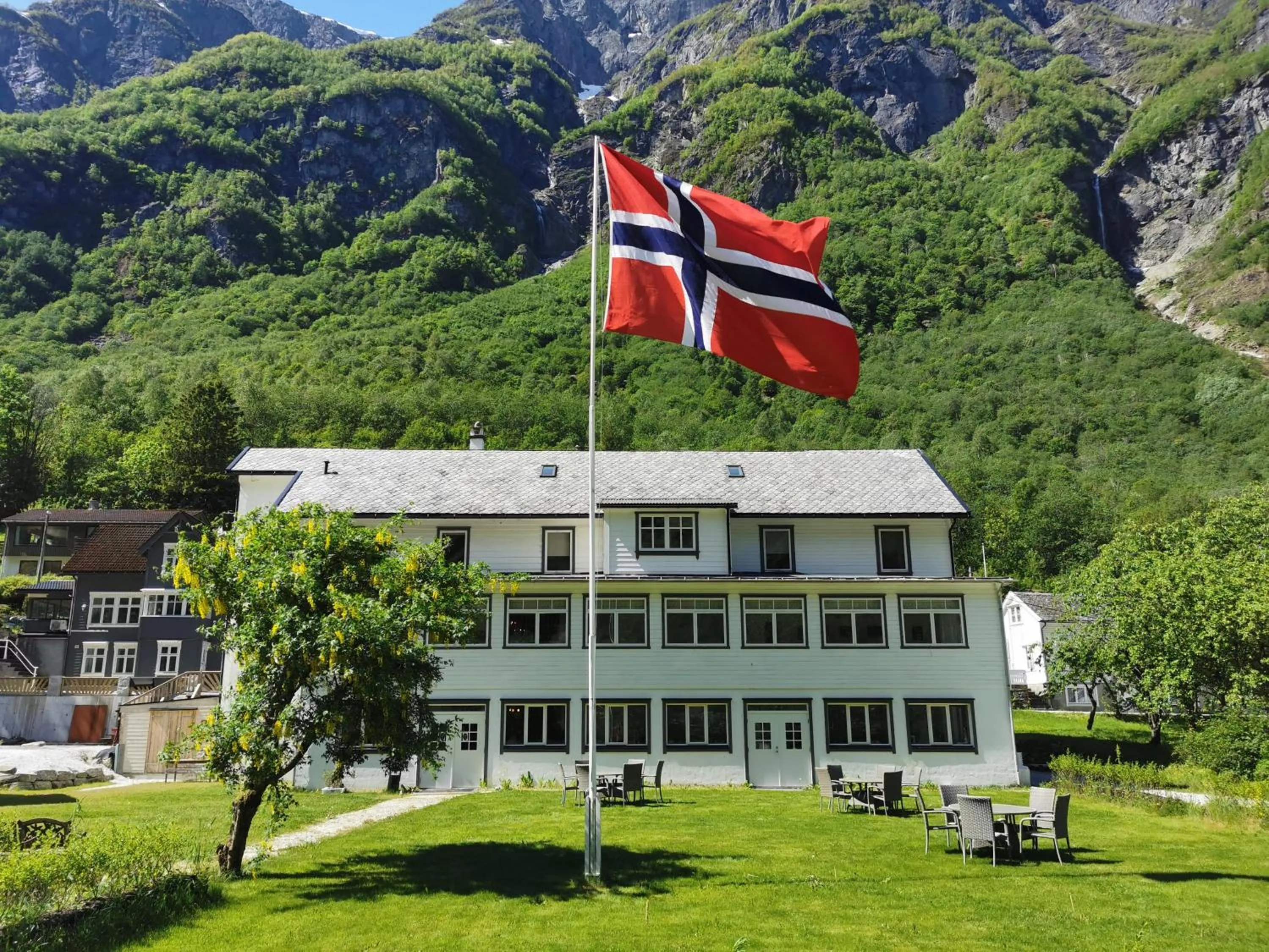 Property building in Gudvangen Budget Hotel