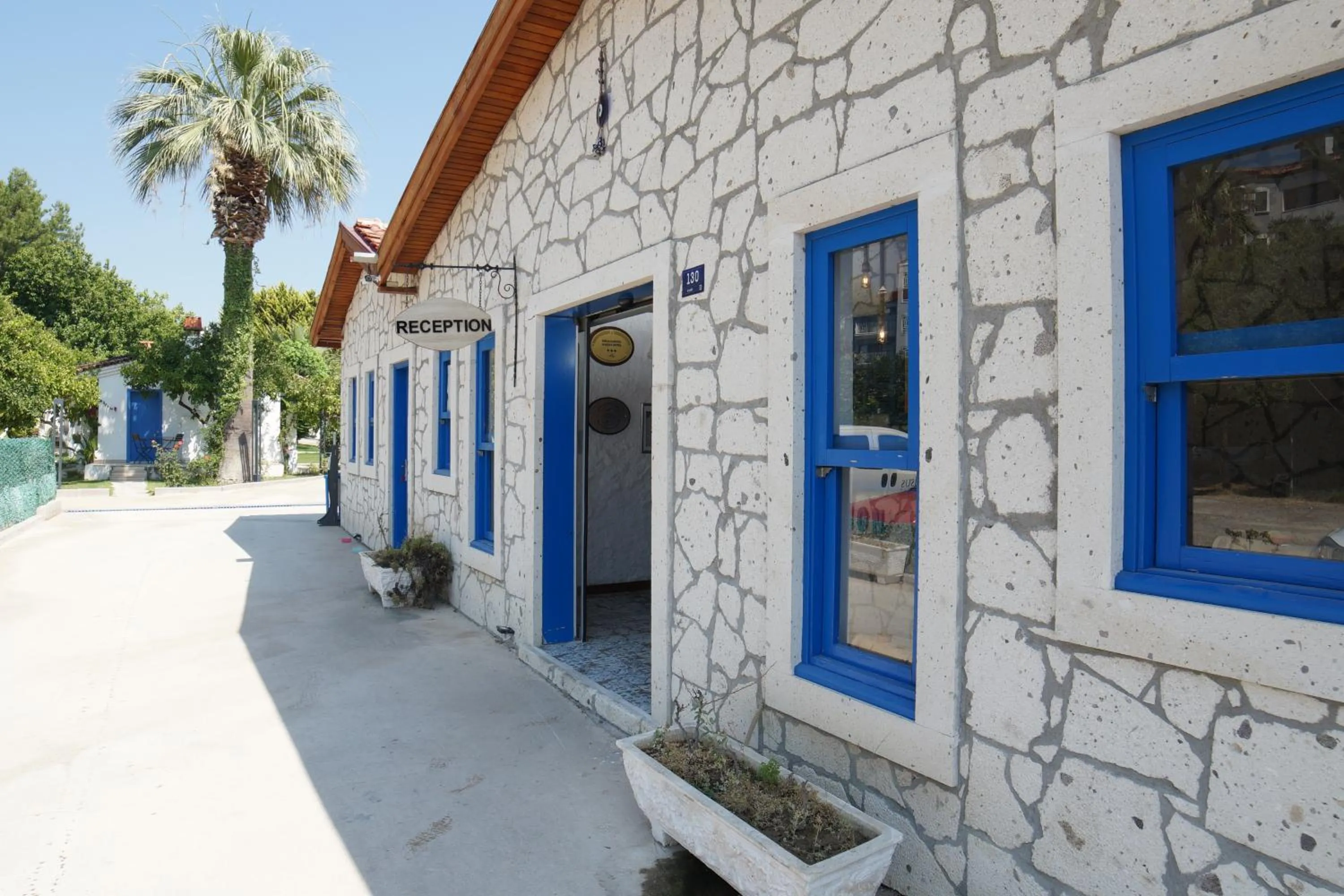 Property building in Risus Garden Marina Hotel