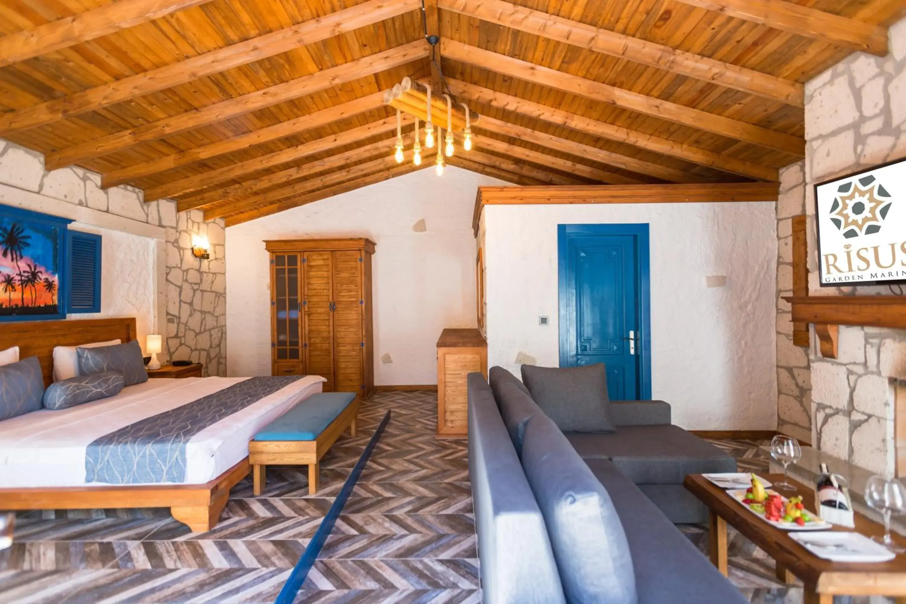 Decorative detail, Bed in Risus Garden Marina Hotel Decorative detail, Bed in Risus Garden Marina Hotel