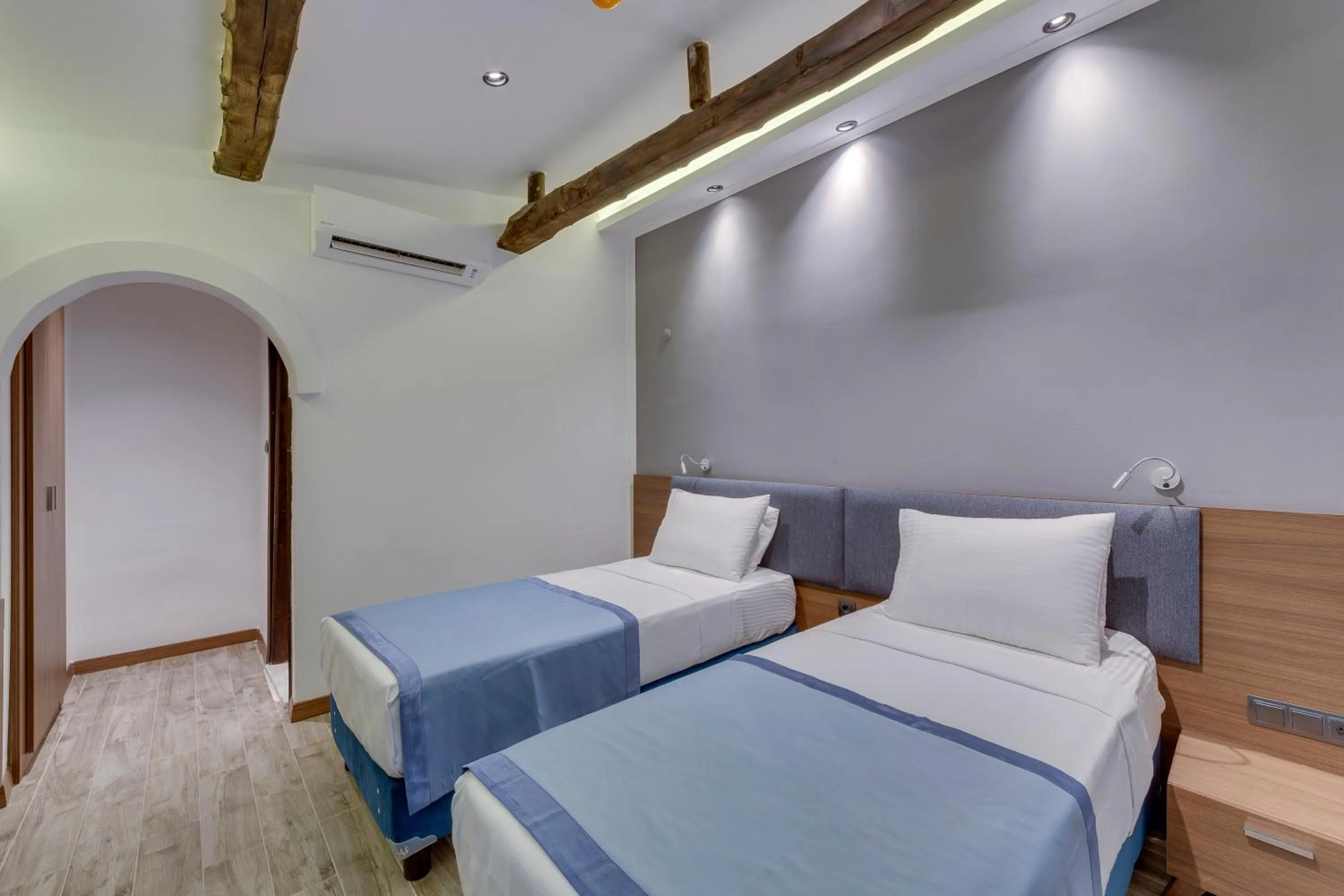 Photo of the whole room, Bed in Risus Garden Marina Hotel