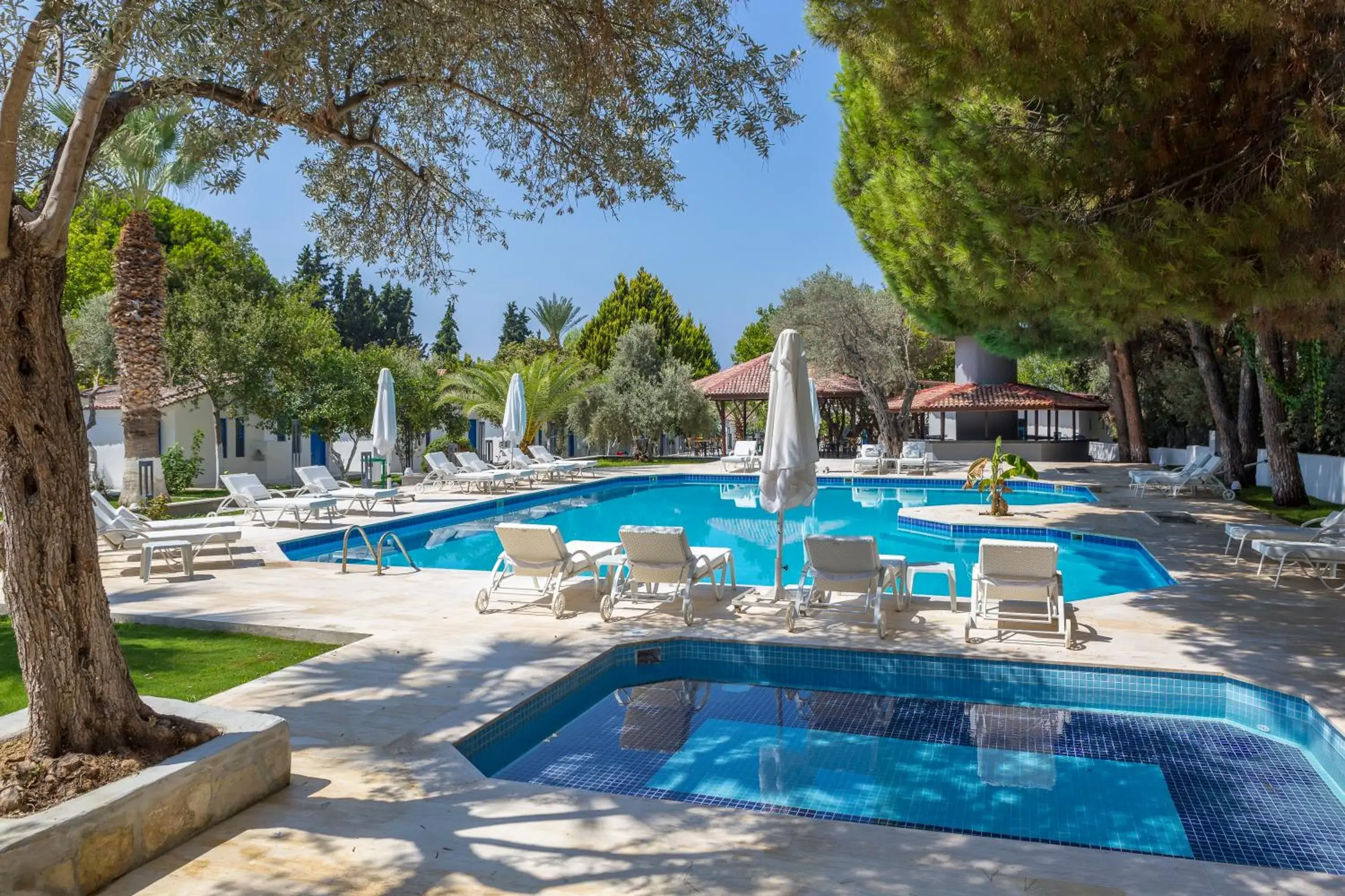 Swimming pool in Risus Garden Marina Hotel Swimming pool in Risus Garden Marina Hotel