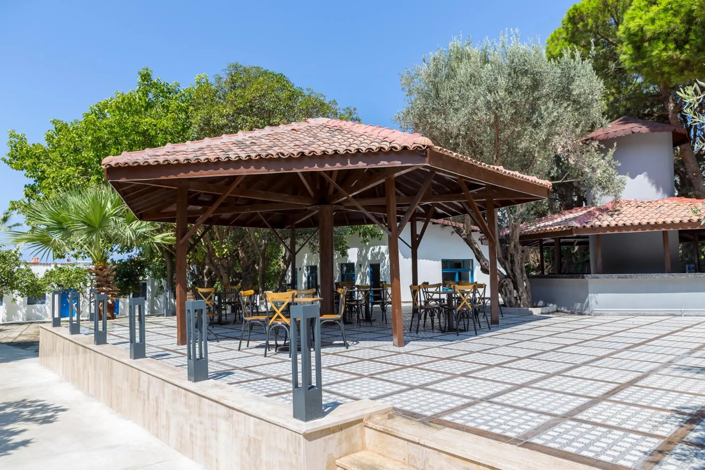 Lounge or bar in Risus Garden Marina Hotel Lounge or bar in Risus Garden Marina Hotel