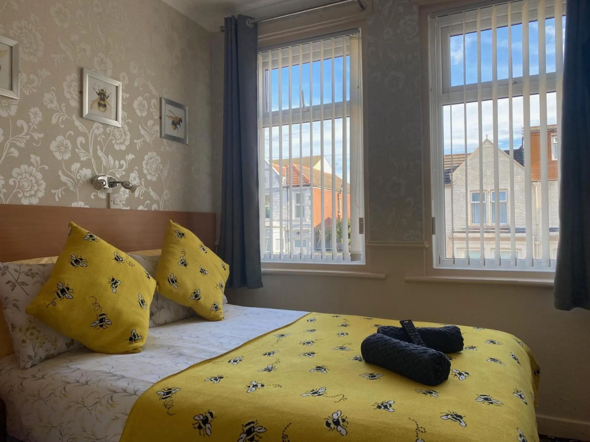 Bedroom, Bed in The Libra - Adults Only B&B with guaranteed carpark