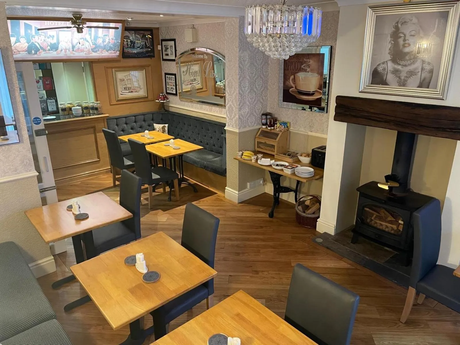 Breakfast in The Libra - Adults Only B&B with guaranteed carpark