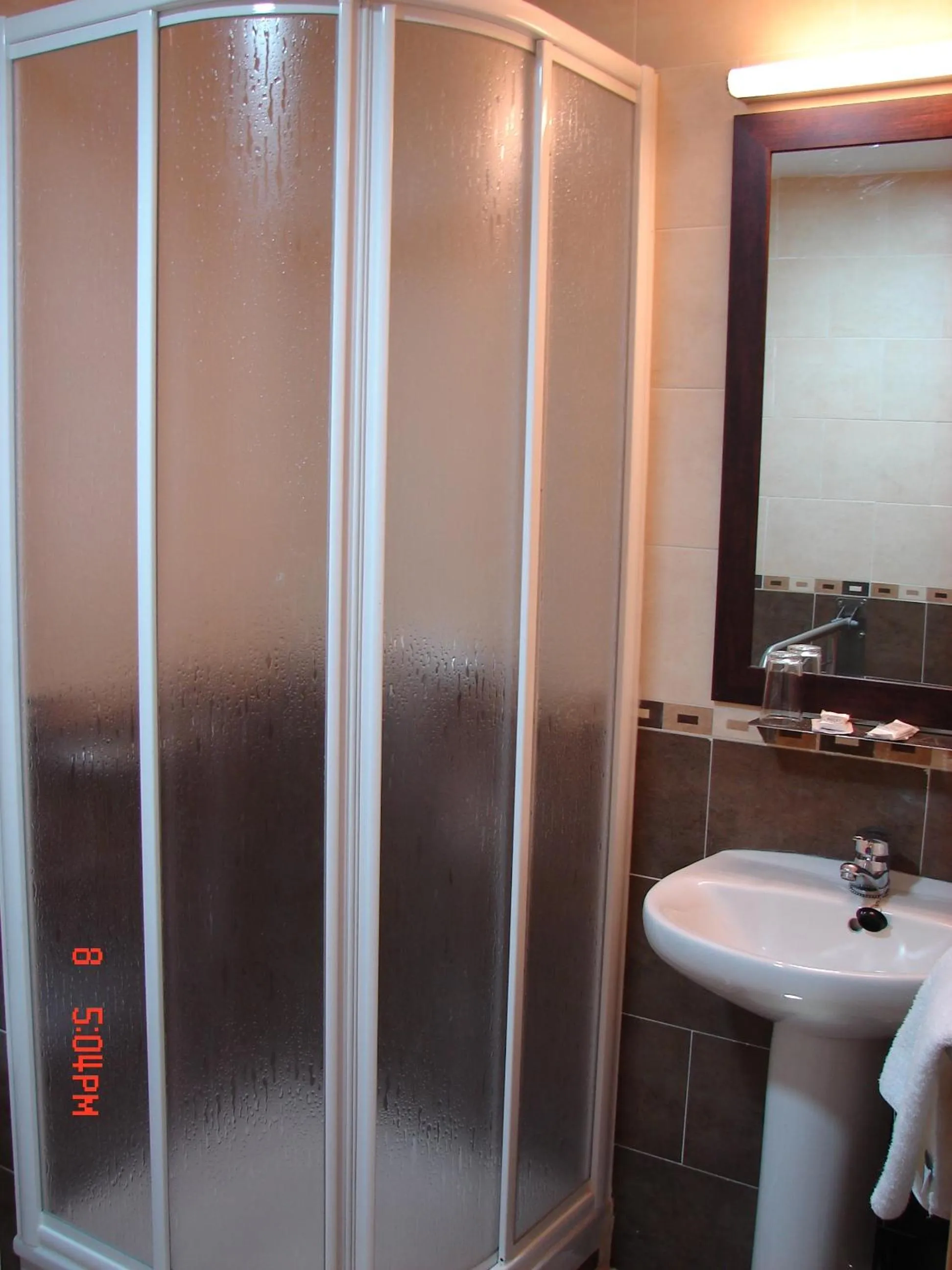 Bathroom in Hostal Goyma III