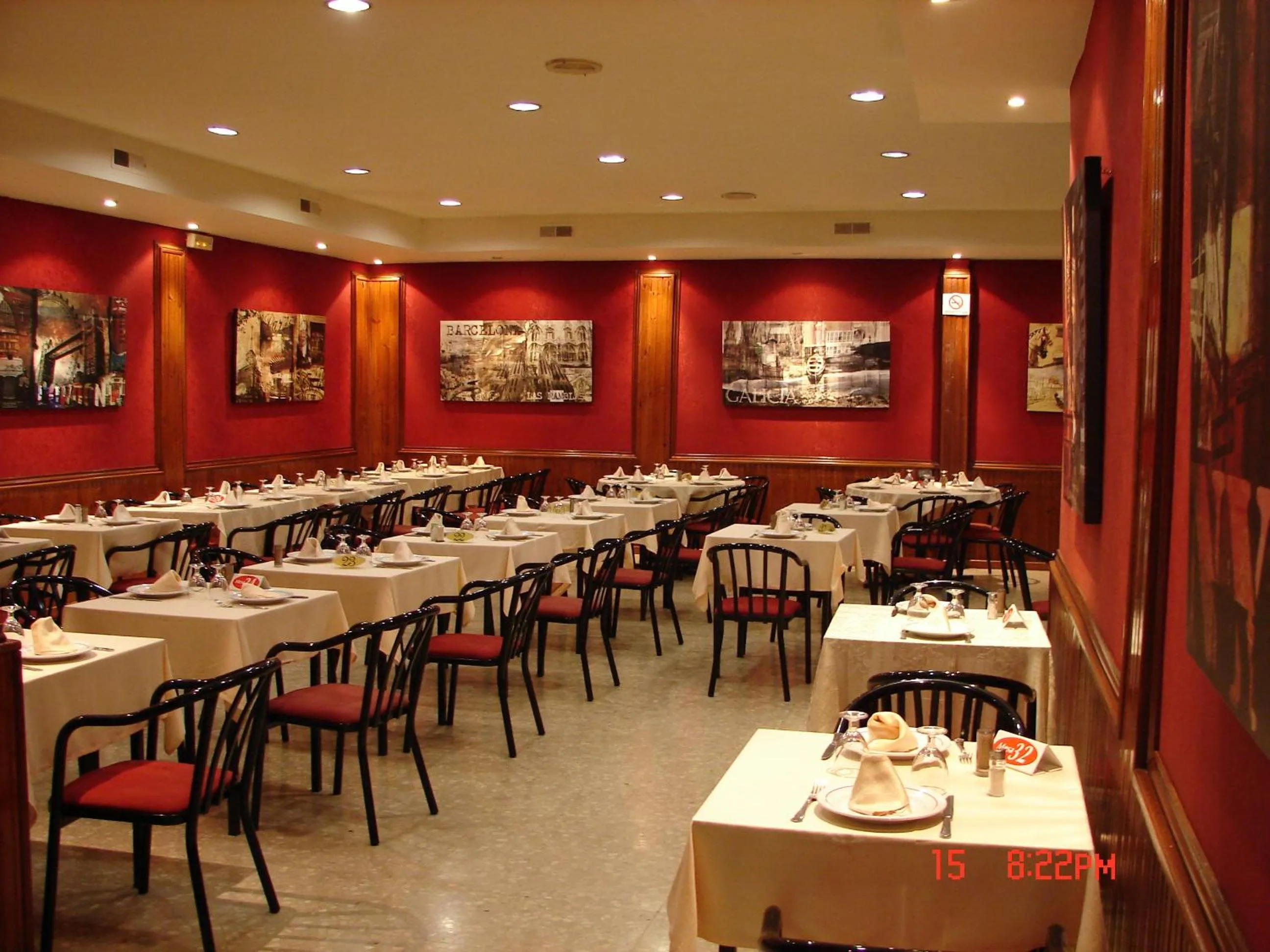 Restaurant/places to eat in Hostal Goyma III