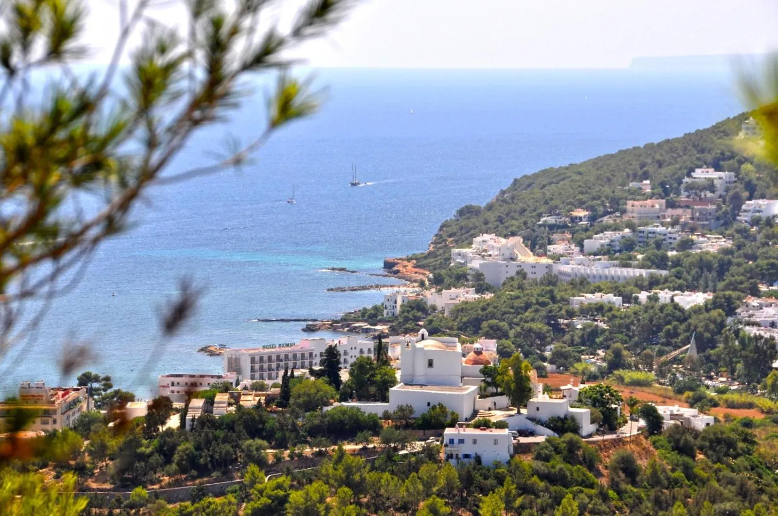 Hostal y Apartamentos Santa Eulalia