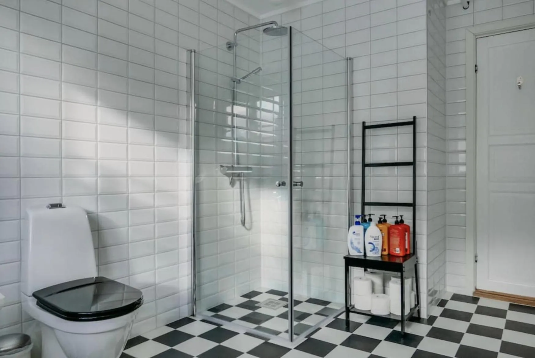 Shower in Catogården - Boutique Home & Activity Centre