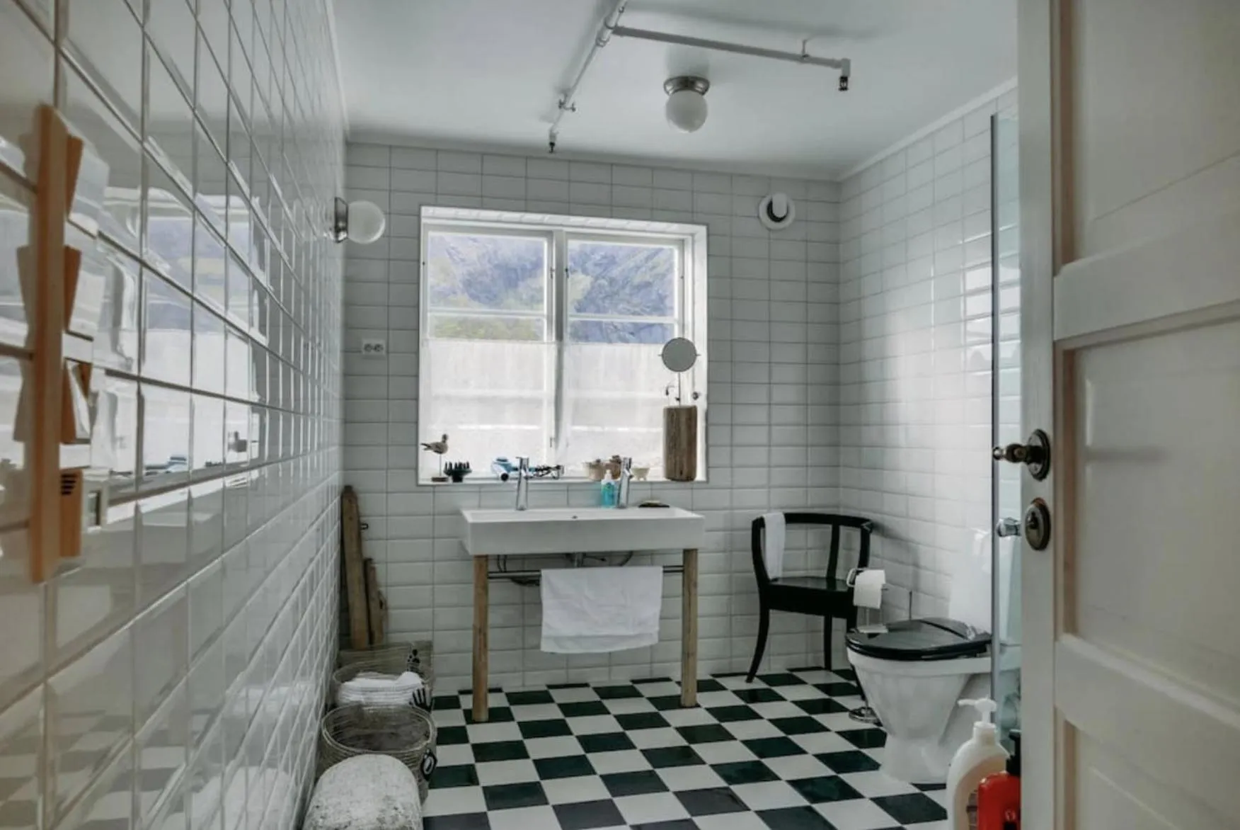 Toilet in Catogården - Boutique Home & Activity Centre