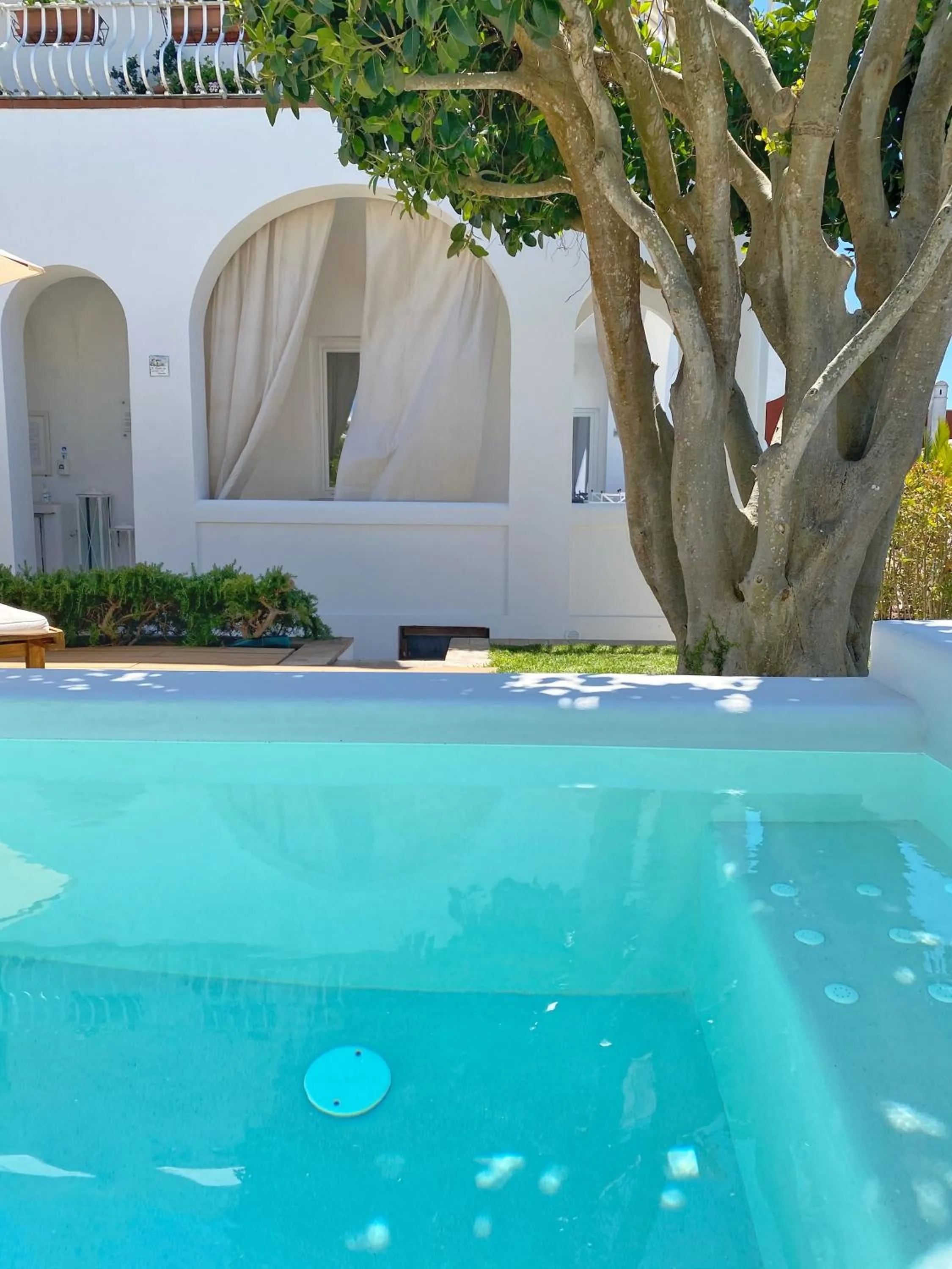 Swimming pool in La Giuliva Charming Rooms