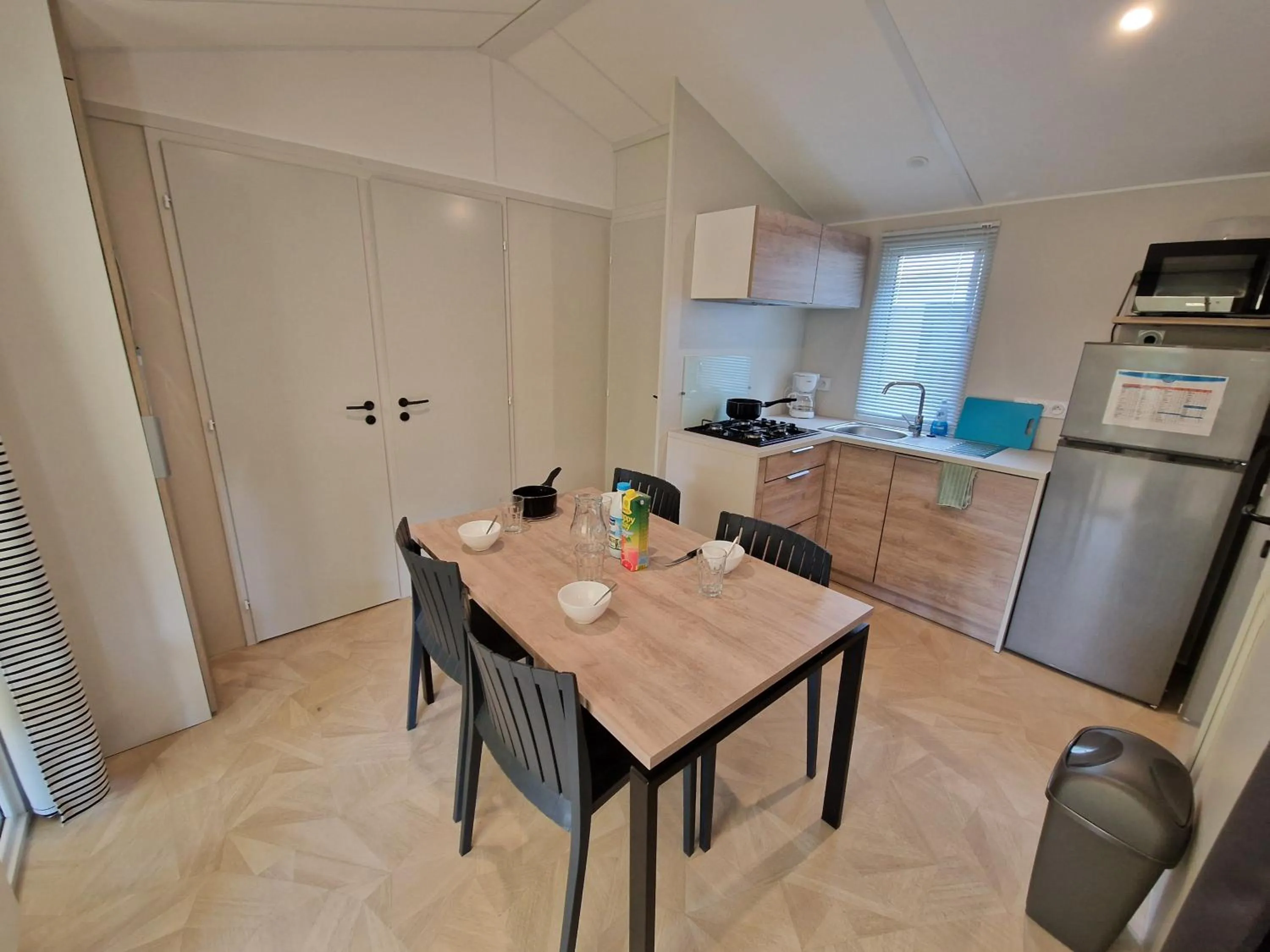 Kitchen or kitchenette in Camping Marmotel