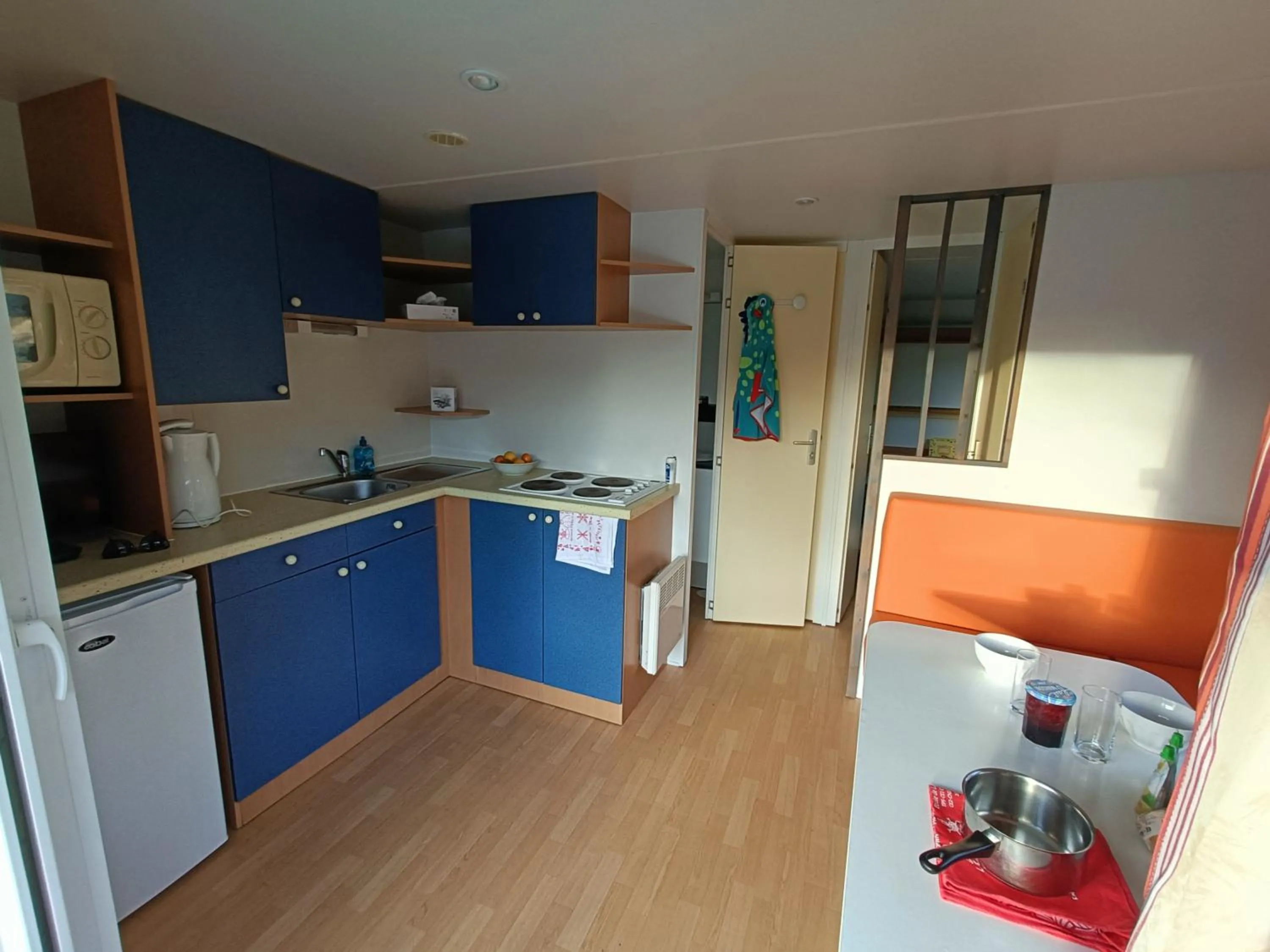 Kitchen or kitchenette in Camping Marmotel