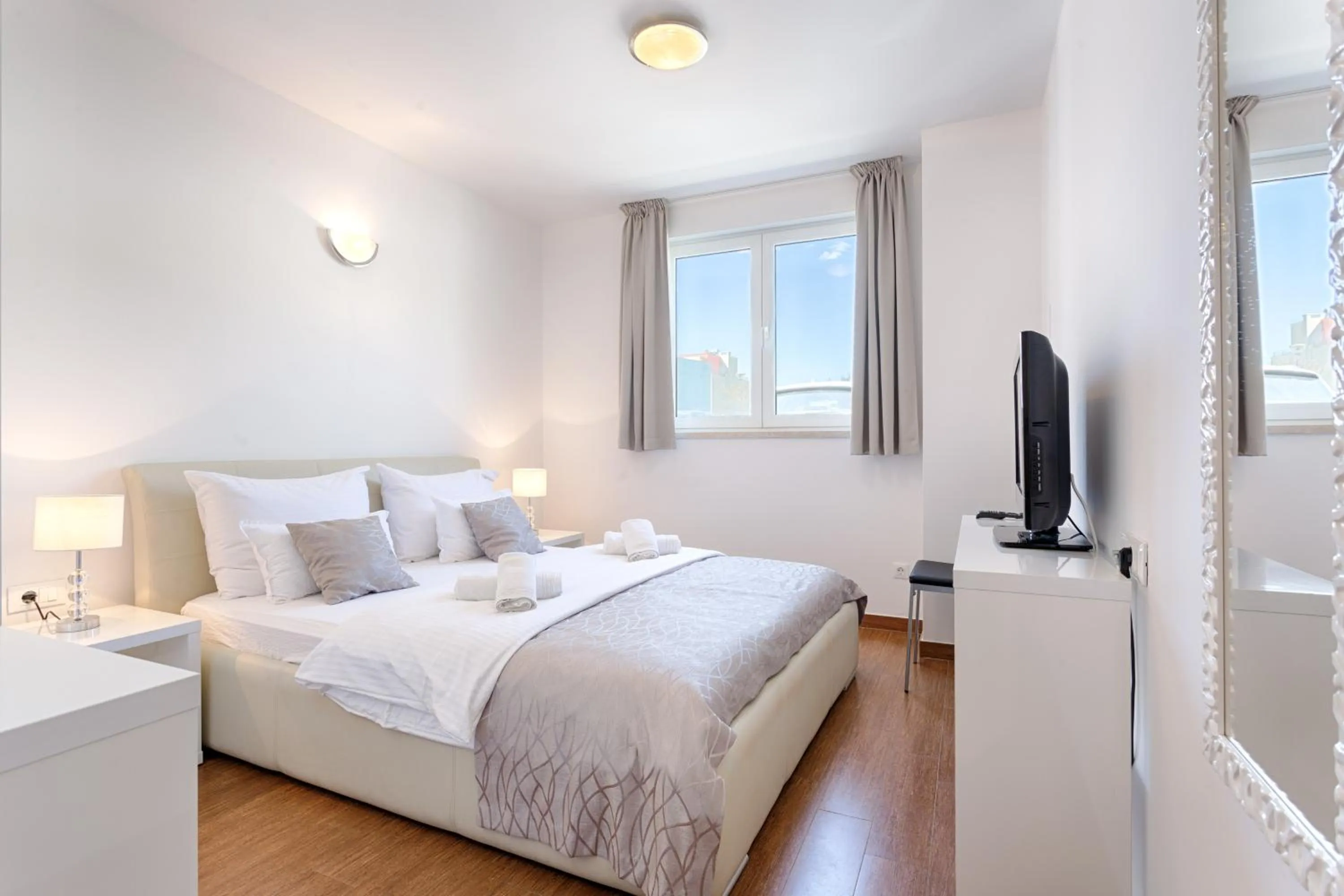 Bedroom, Bed in Adriatic Queen Rooms & Apartments