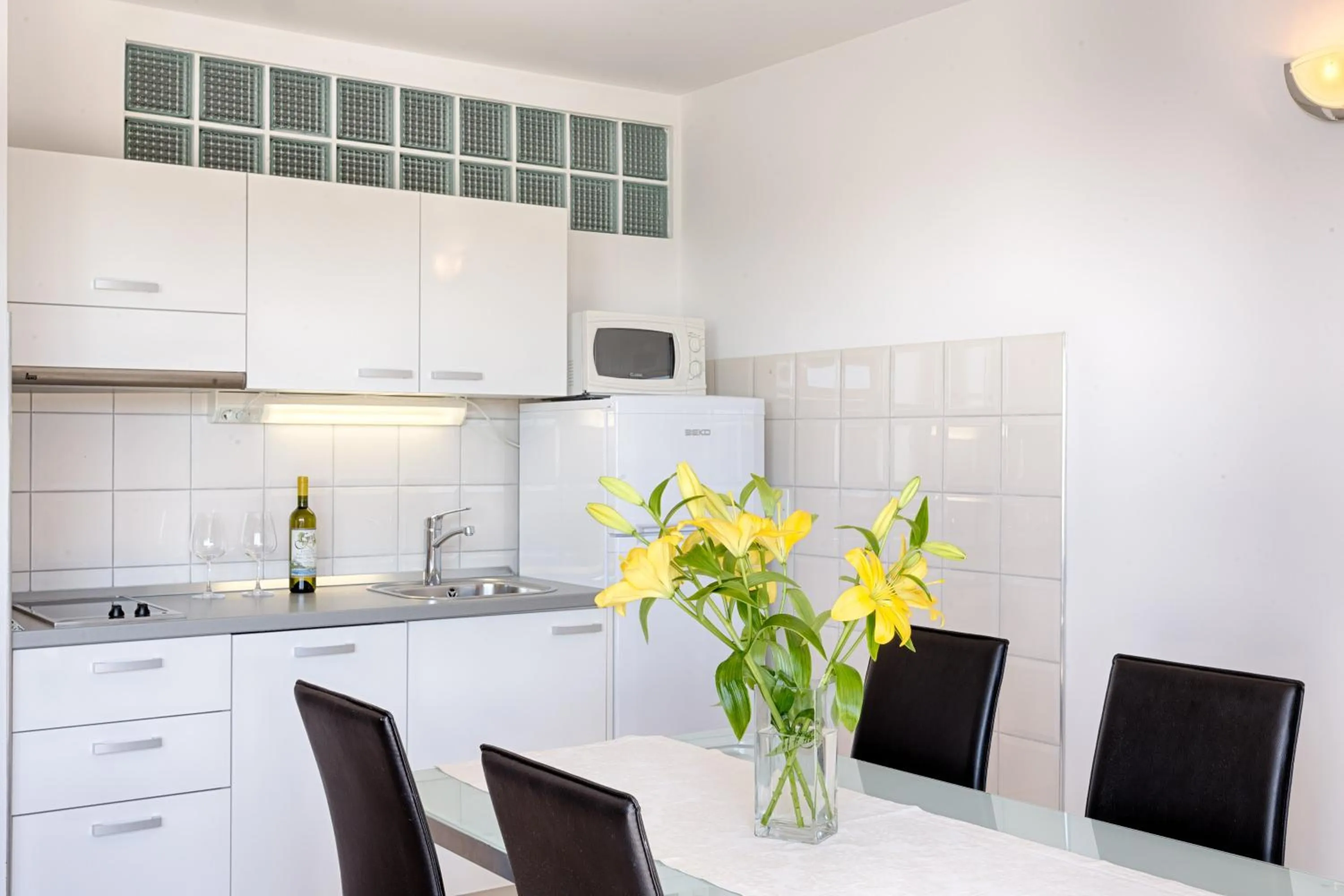Kitchen or kitchenette in Adriatic Queen Rooms & Apartments