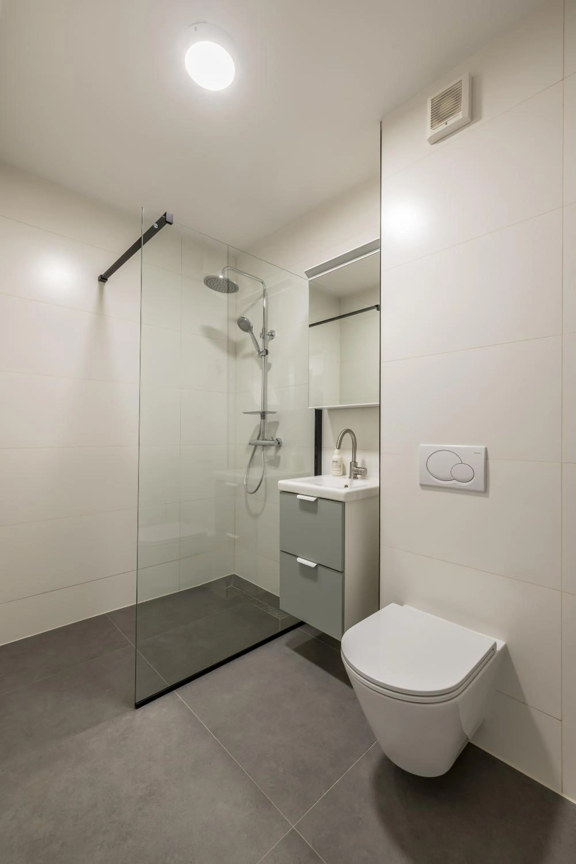 Bathroom in Adriatic Queen Rooms & Apartments