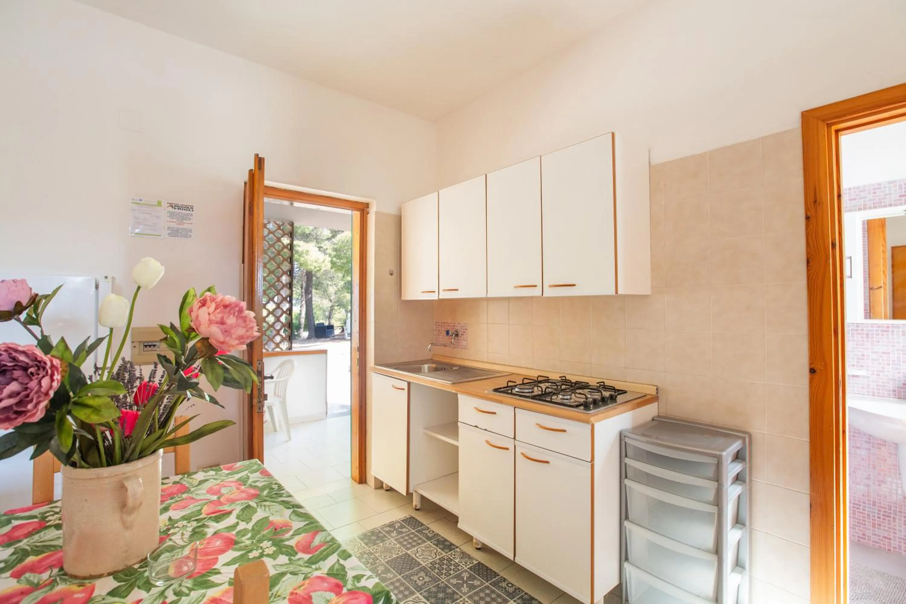 Kitchen or kitchenette in Centro Vacanze Piccolo Friuli