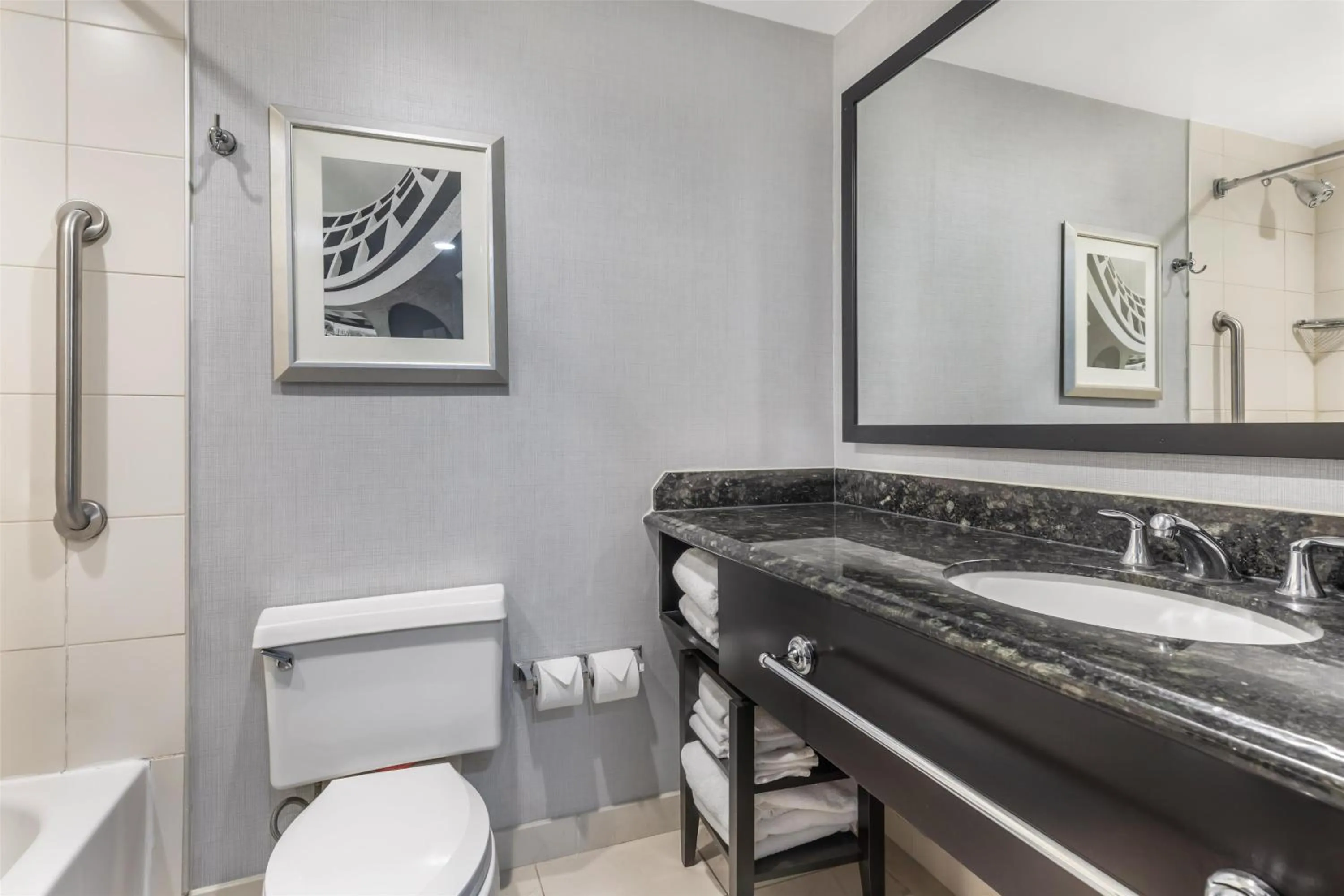 Bathroom in Doubletree by Hilton Hotel Williamsburg