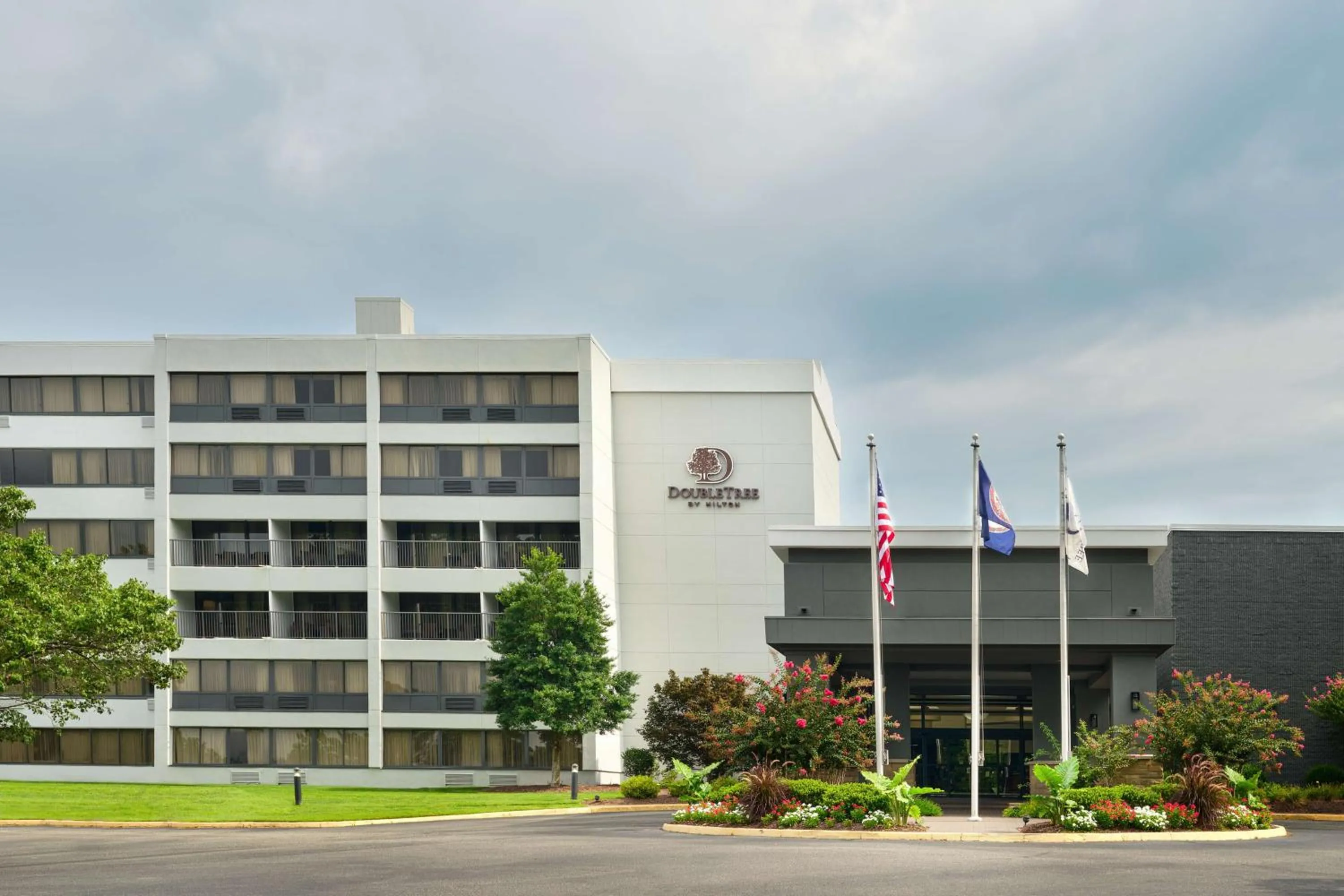 Property building in Doubletree by Hilton Hotel Williamsburg
