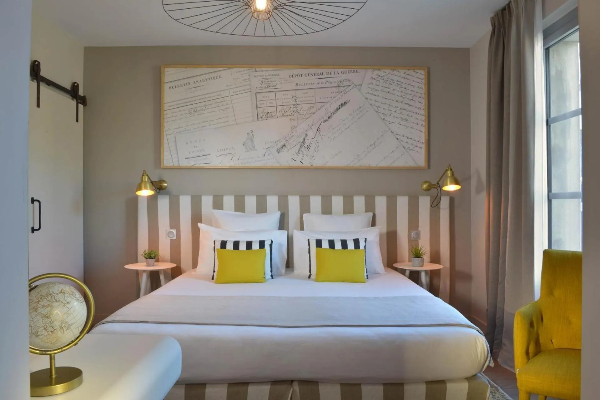 Bed in Le Général d'Elbée Hotel & Spa - Teritoria