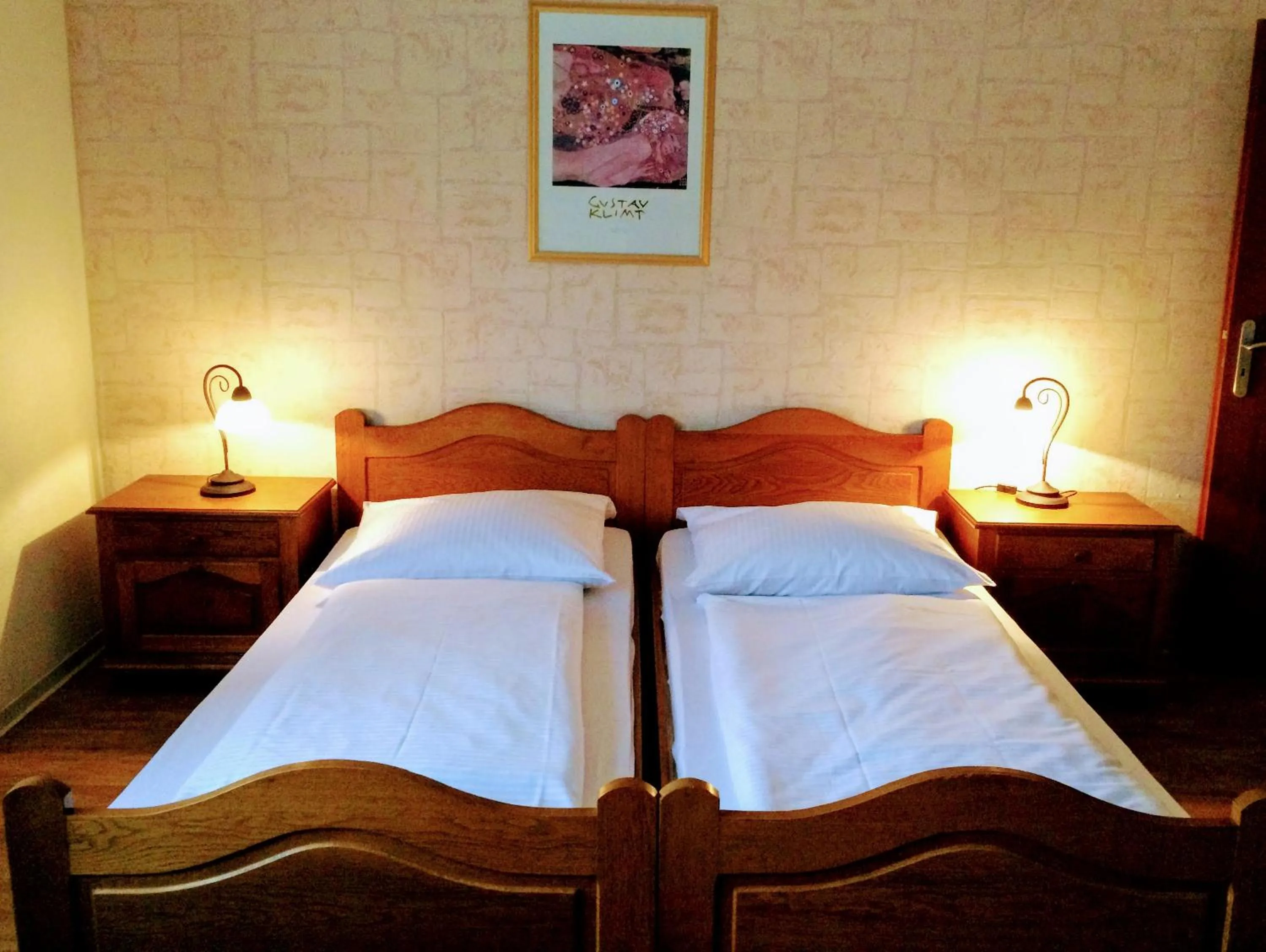 Bed in Hotel zum Schnackel in Mainz