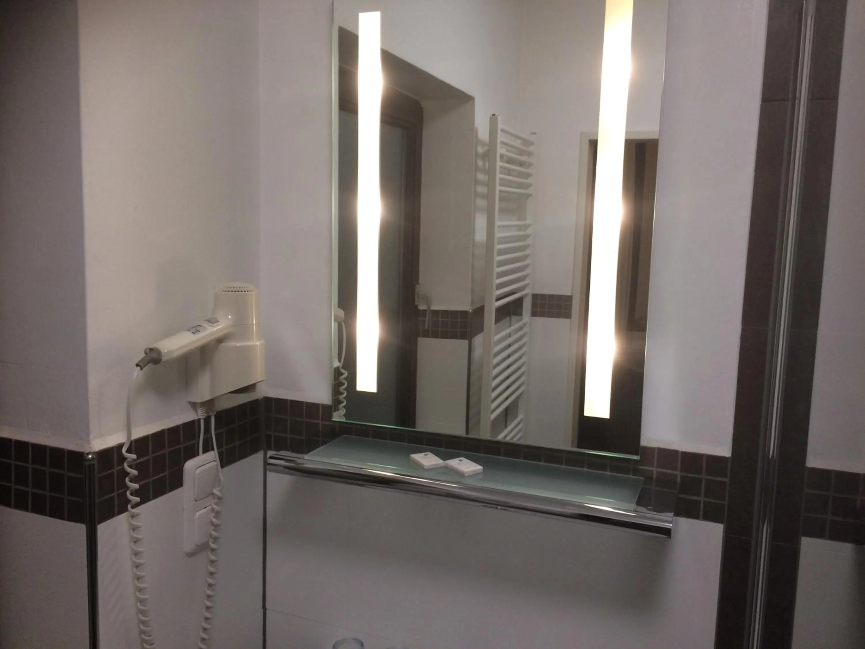 Bathroom in Hotel zum Schnackel in Mainz