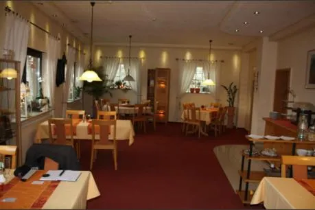 Restaurant/places to eat in Hotel zum Schnackel in Mainz