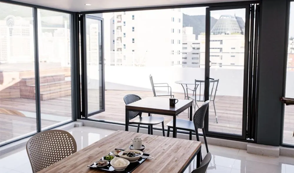 Coffee/tea facilities in Hotel Kyungsung