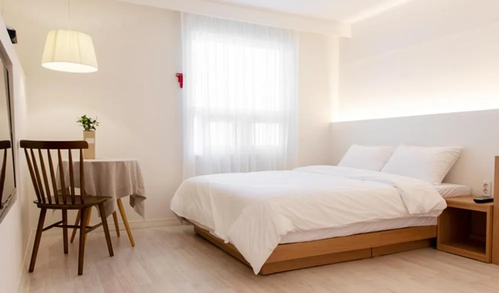 Bedroom, Bed in Hotel Kyungsung