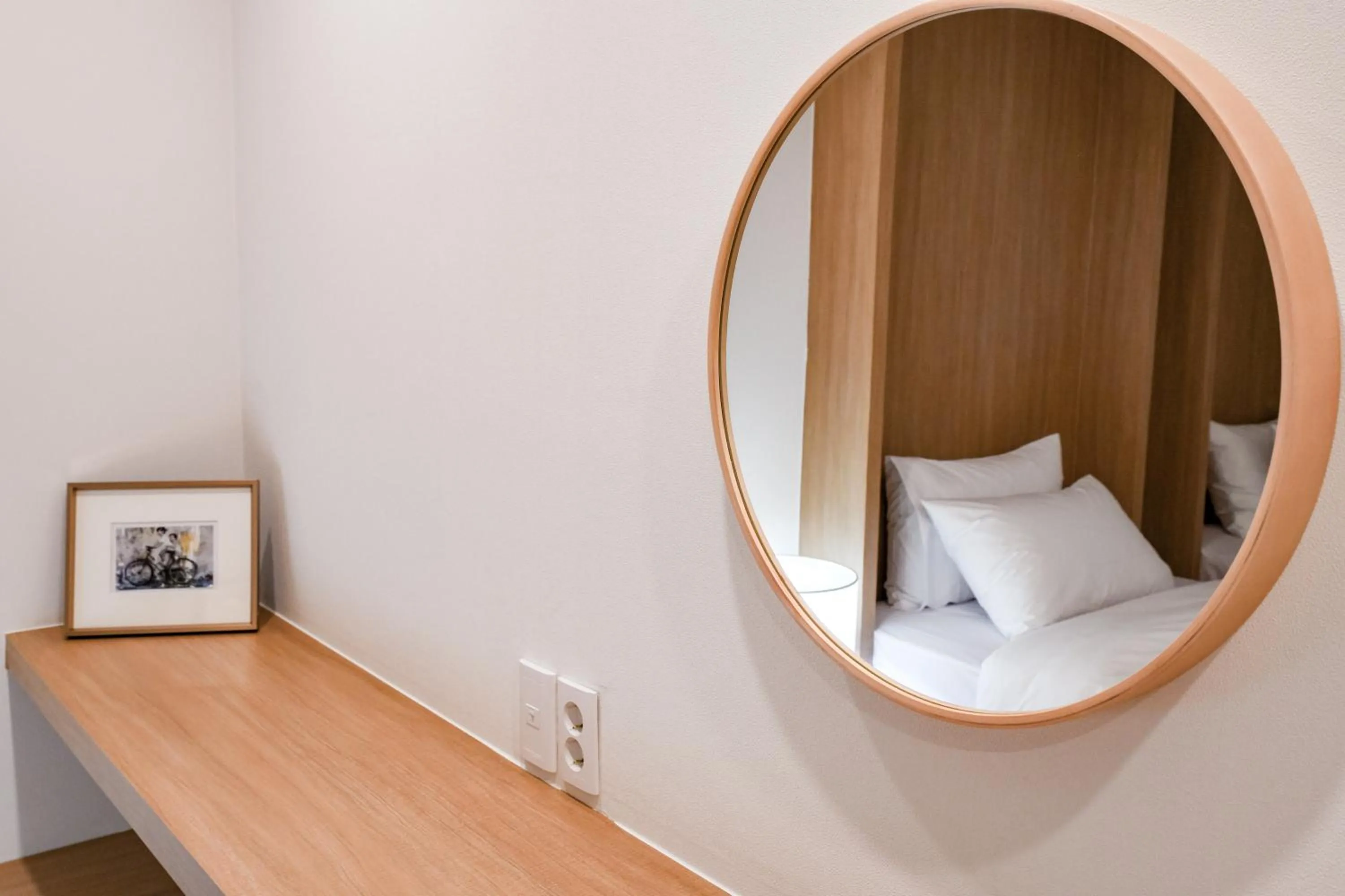 Bedroom, Bed in Hotel Kyungsung