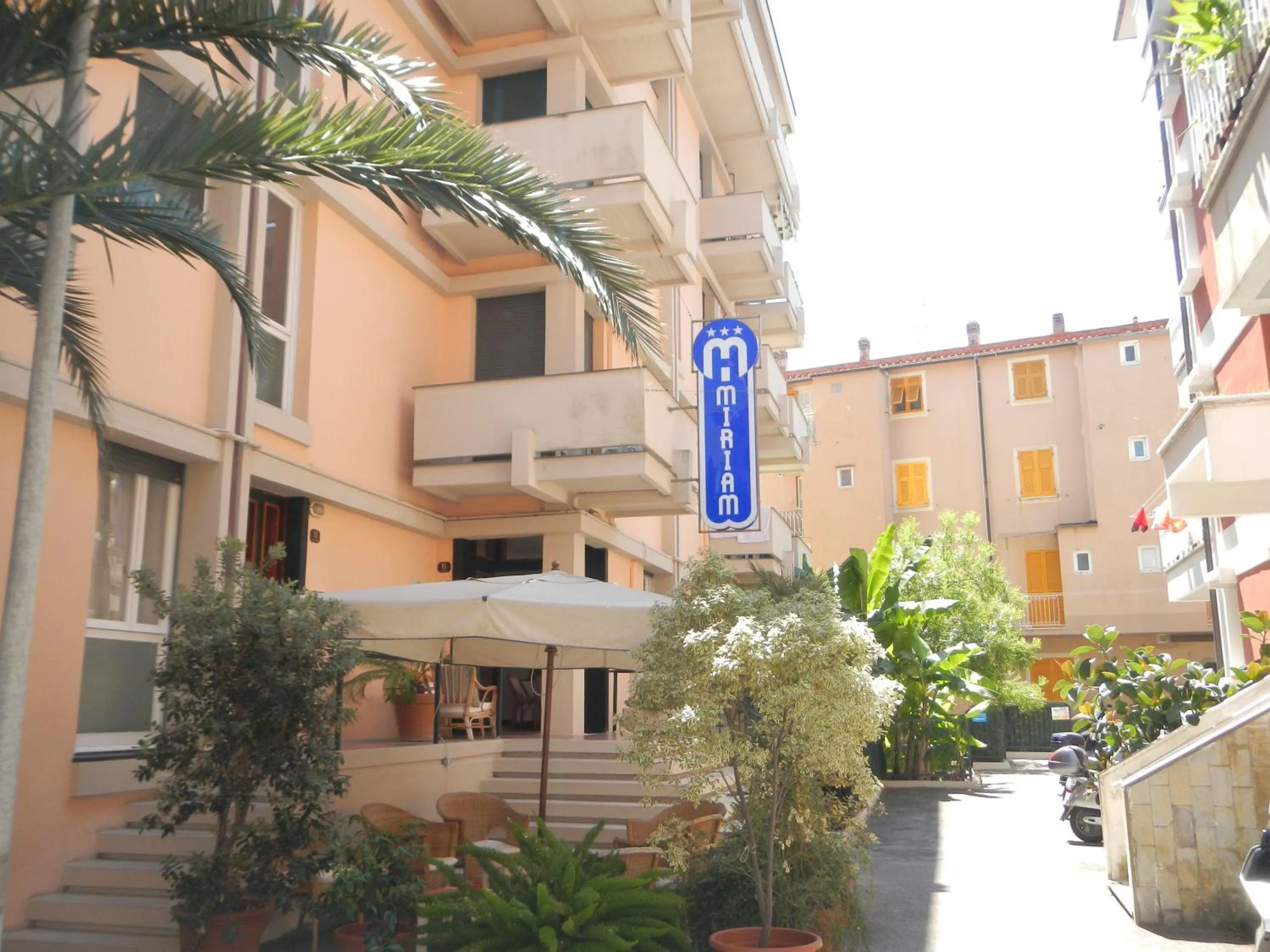 Hotel Miriam