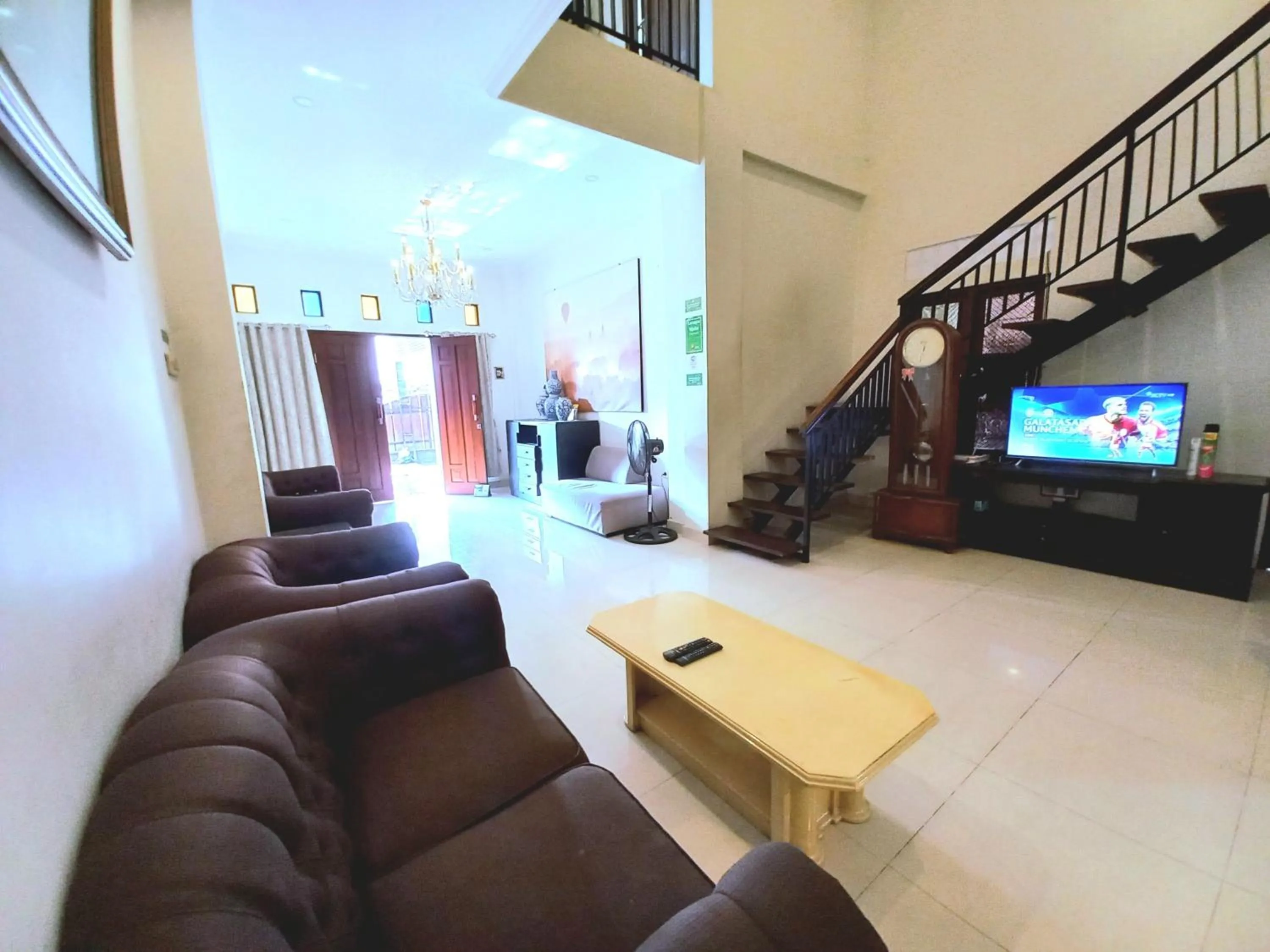 Communal lounge/ TV room in Homestay Jogja dekat Malioboro by Simply Homy