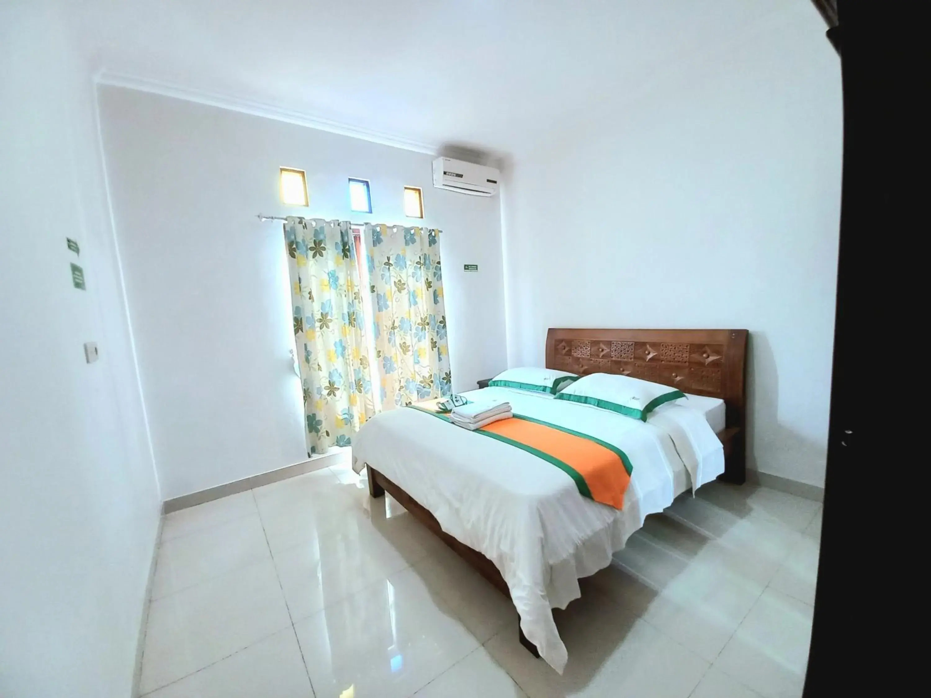 Six-Bedroom House in Homestay Syariah Malioboro by Simply Homy Six-Bedroom House in Homestay Syariah Malioboro by Simply Homy