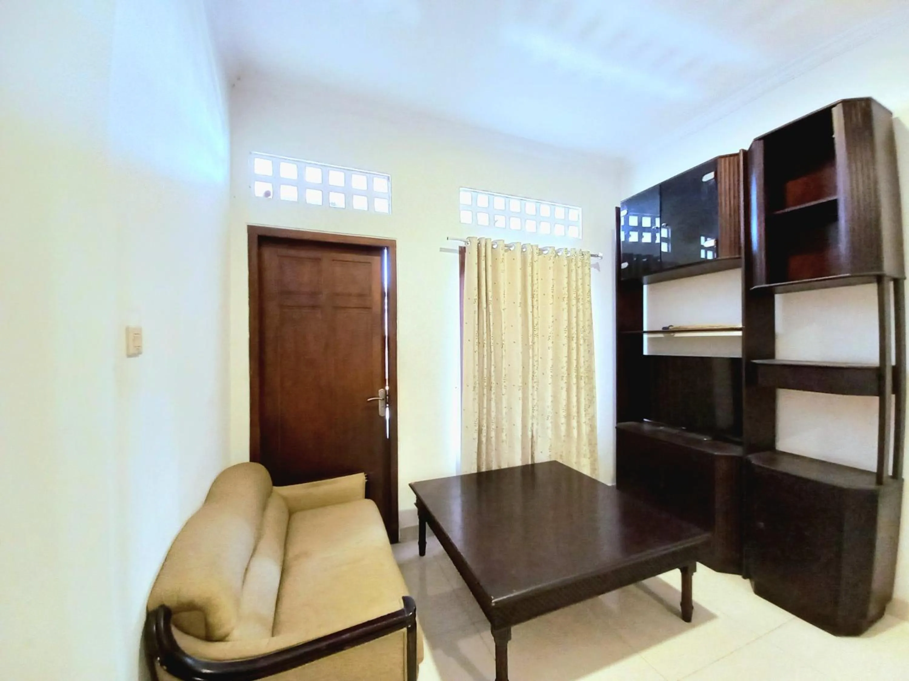 Living room, Bed in Homestay Jogja dekat Malioboro by Simply Homy