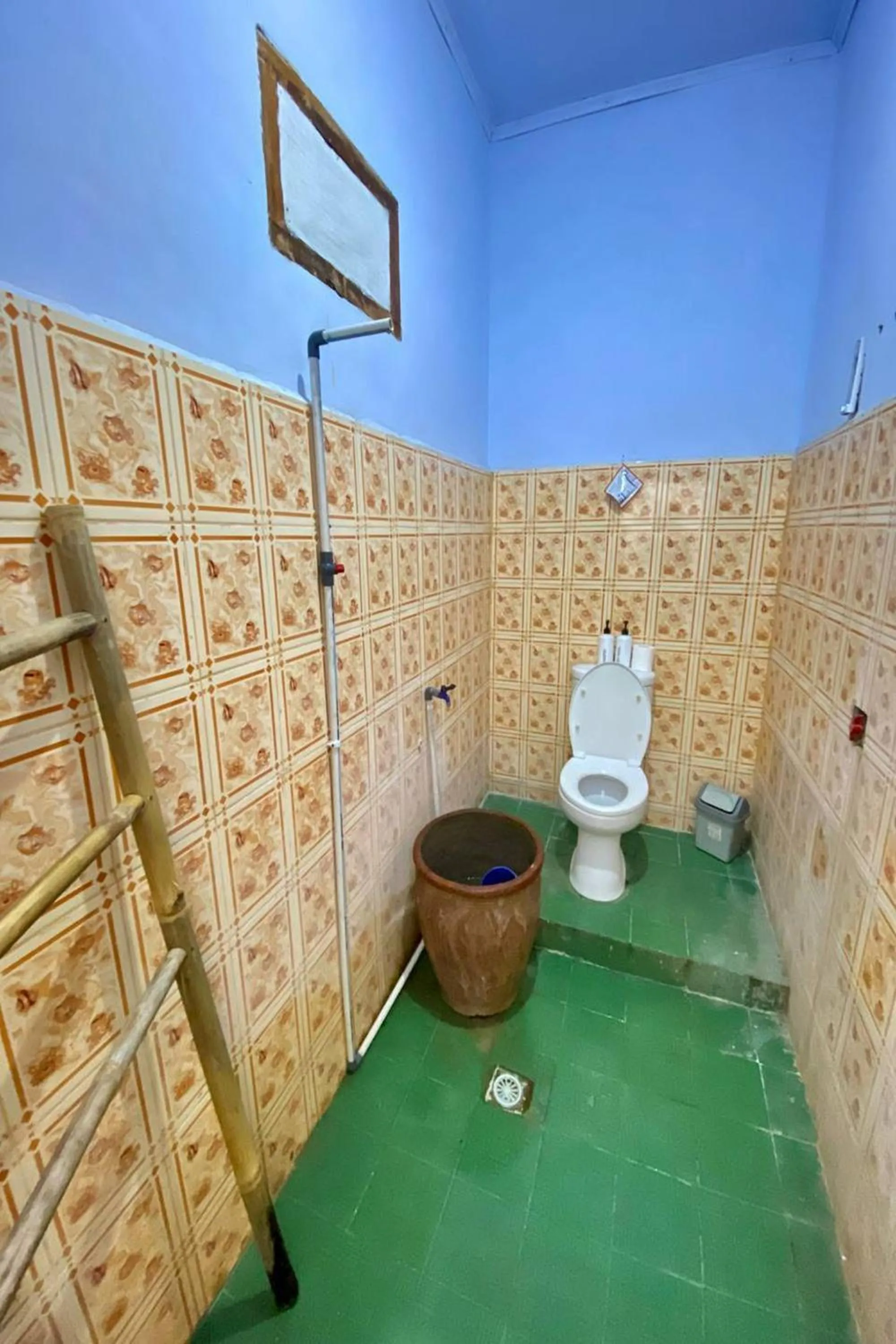 Bathroom in Duyung Rooms & Resto Gerupuk