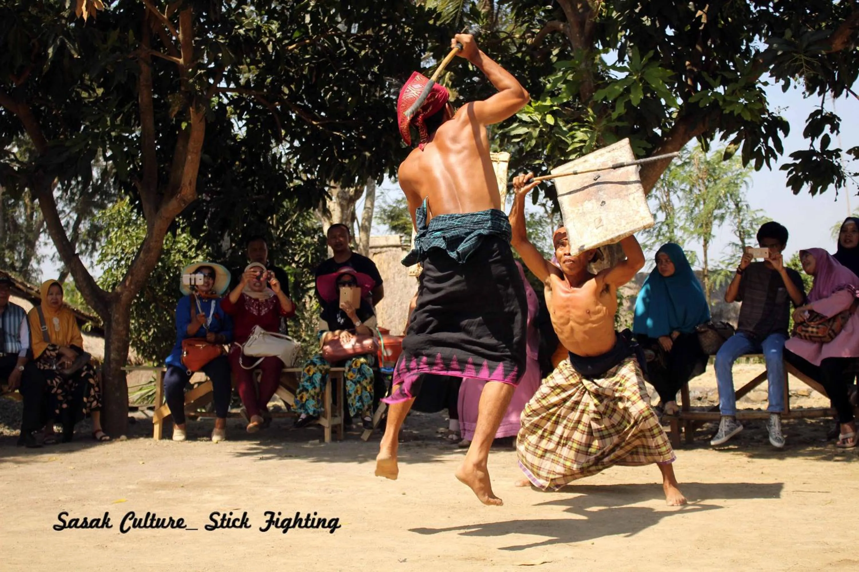 Property building in Duyung Rooms & Resto Gerupuk